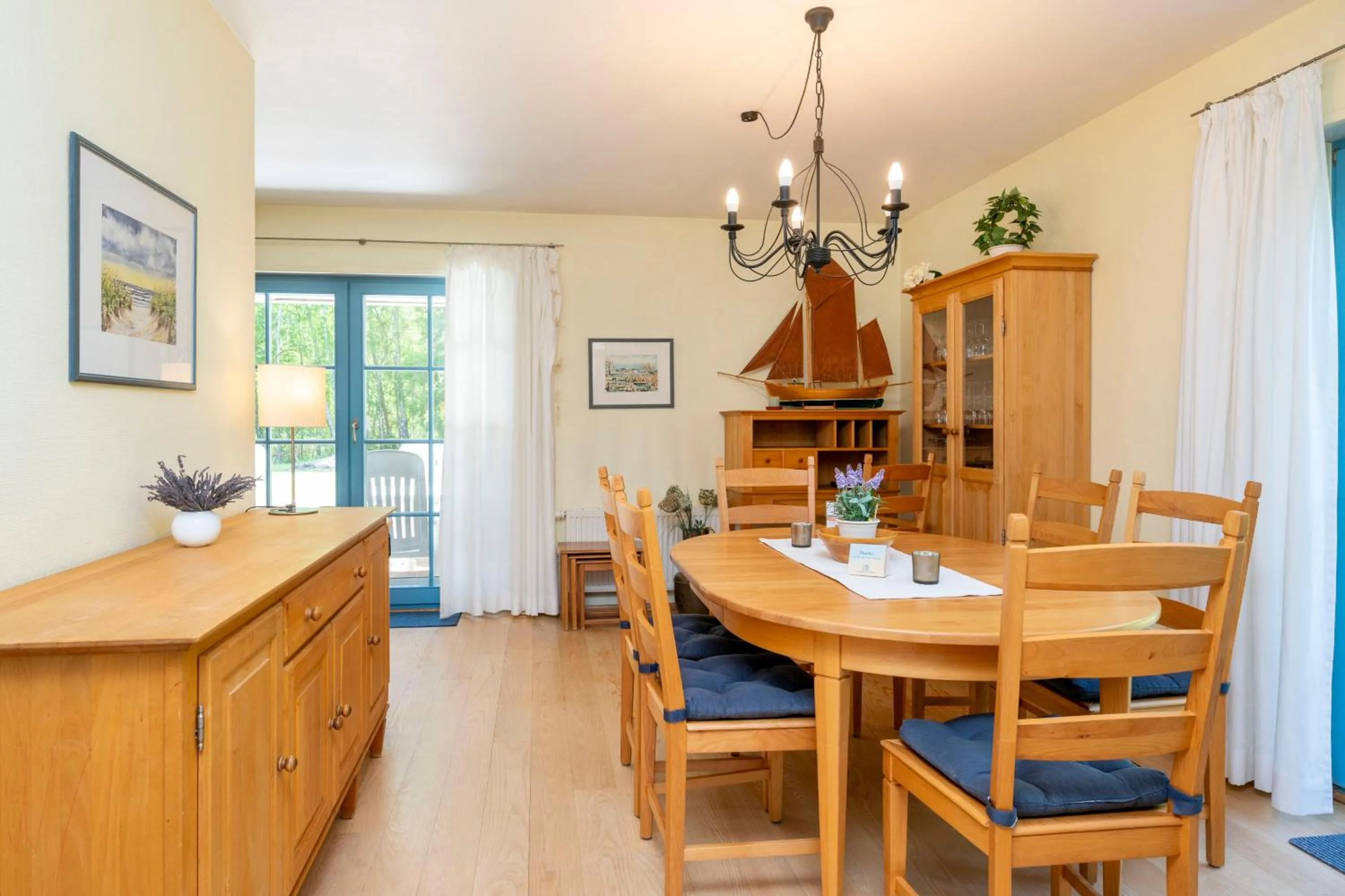 Living room in Ferienpark Freesenbruch Doppelhaushälfte 12a - Steuerrad
