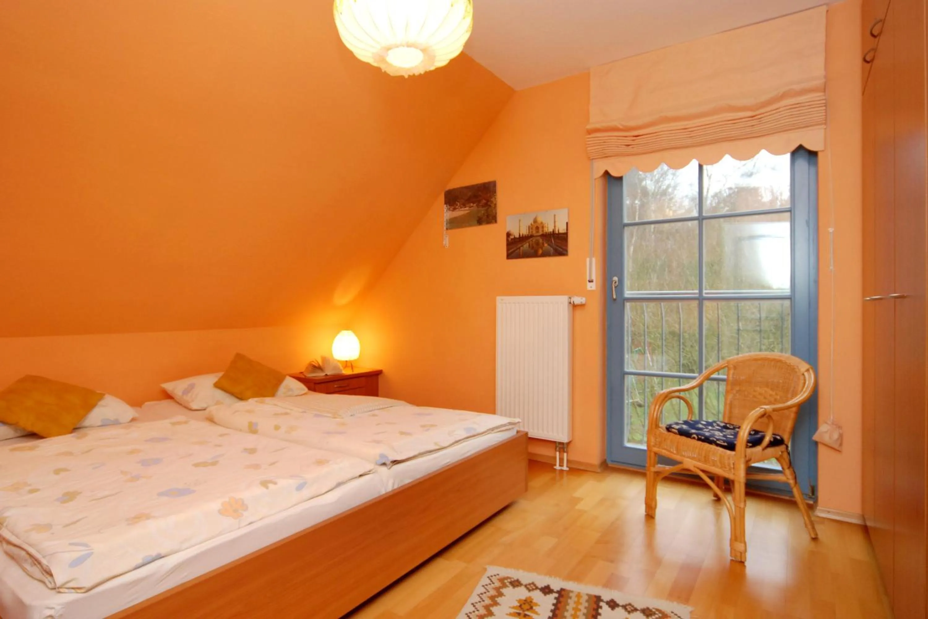 Bedroom, Bed in Ferienpark Freesenbruch Doppelhaushälfte 12a - Steuerrad