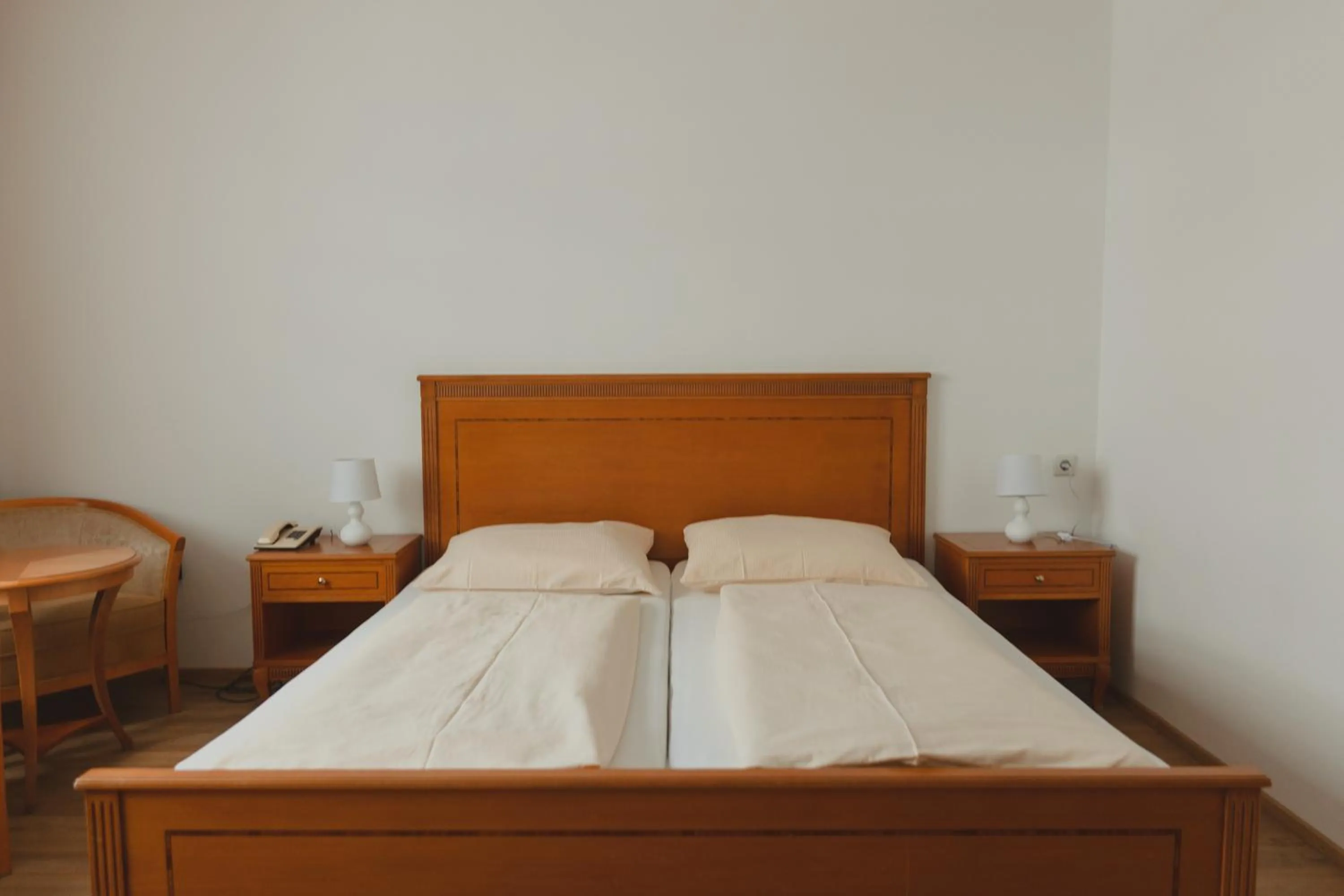 Bed in Sommerhotel Karwendel