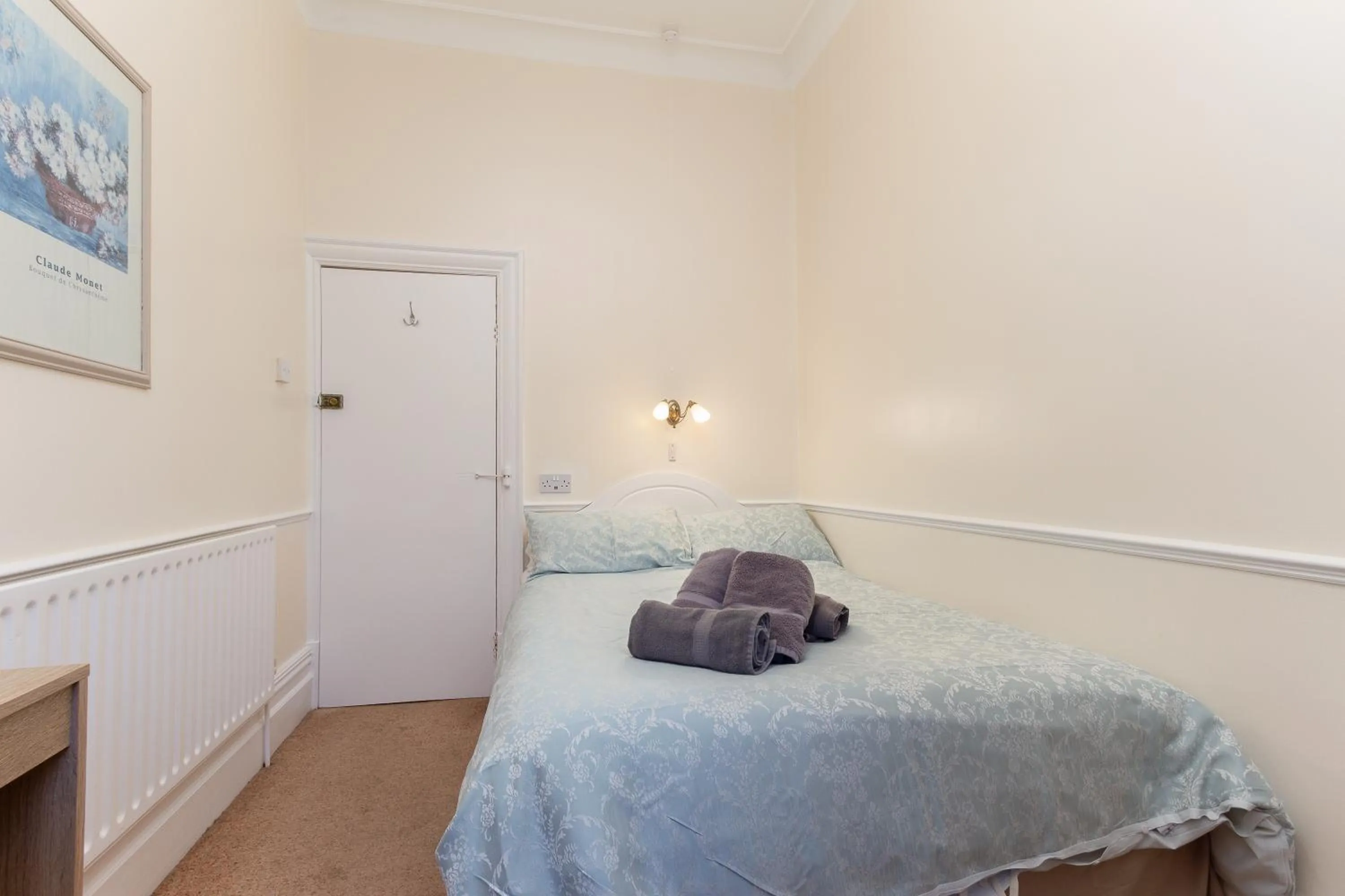 Bed in The Hollingworth