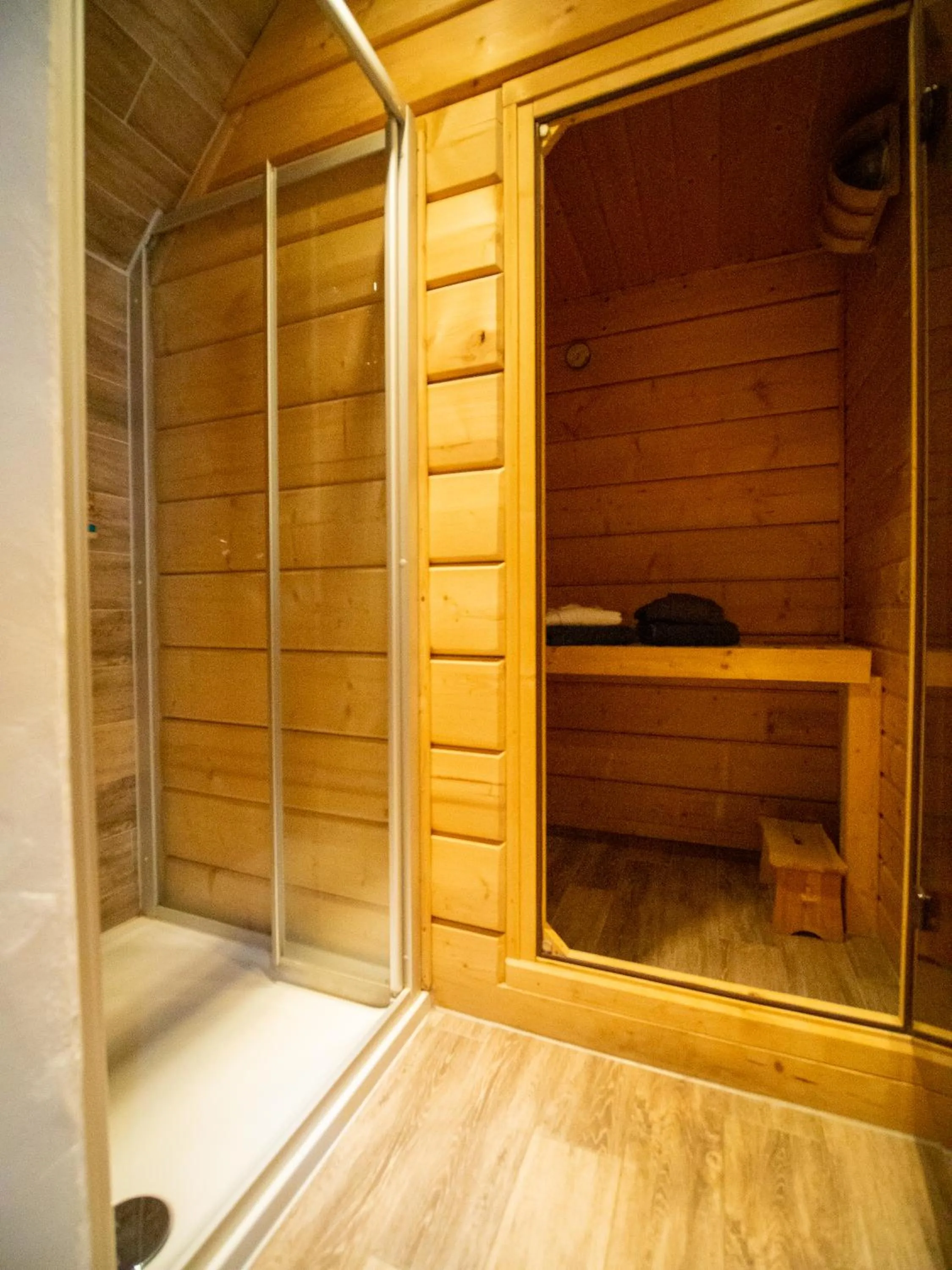 Shower in Hotel Kolonieschänke