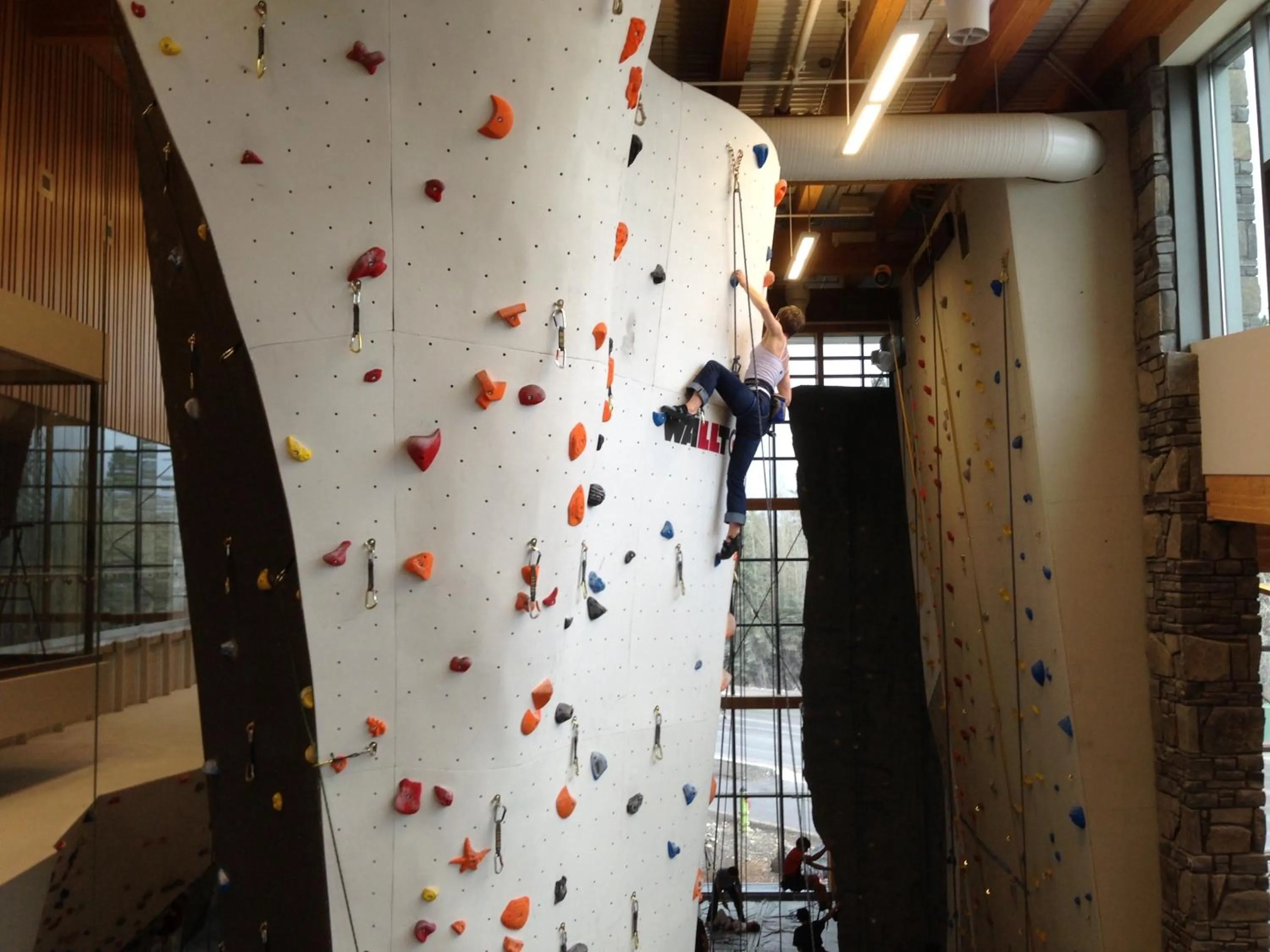 Sports in Apartment 411, Antique Heritage