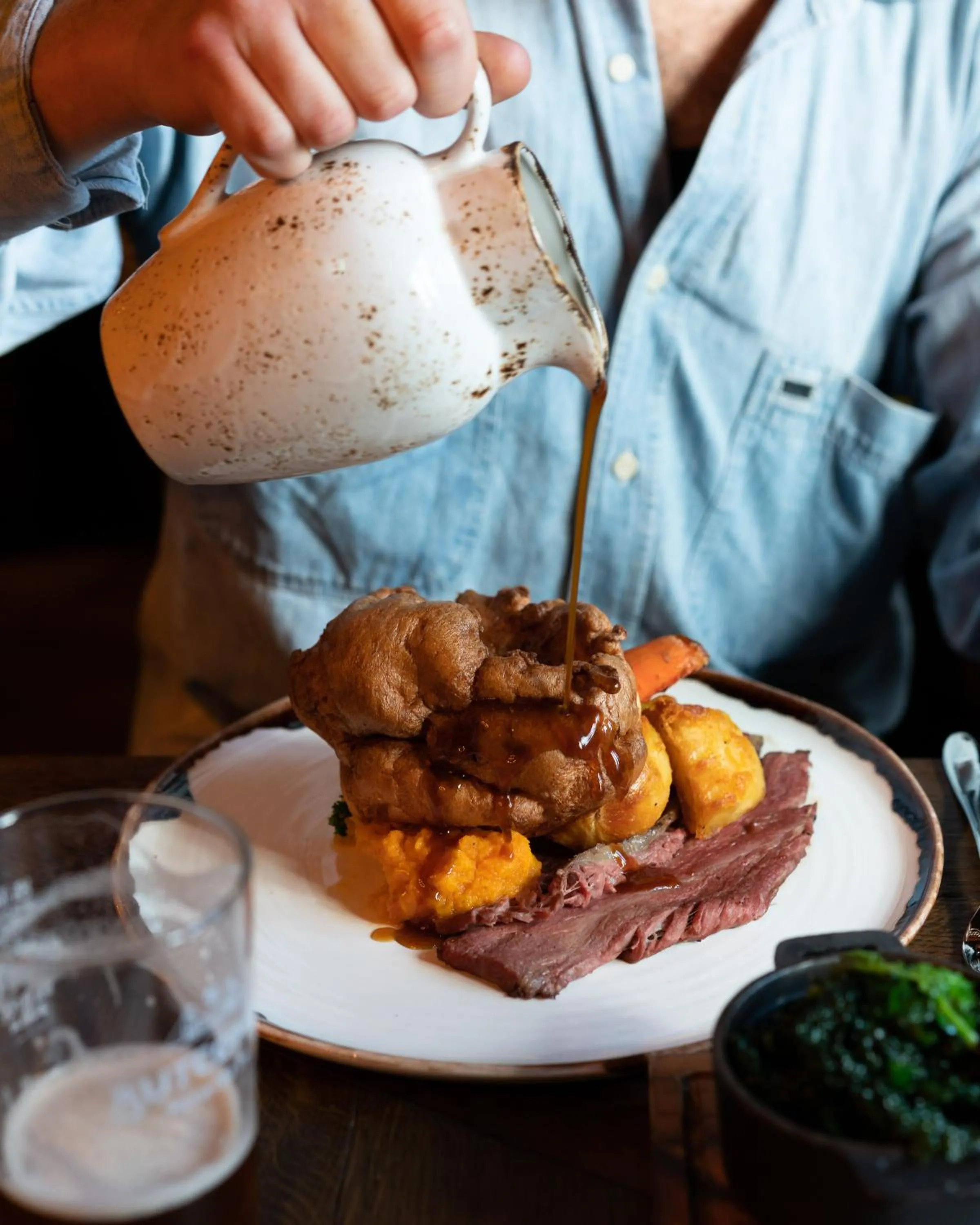 Food and drinks in The George Inn & Plaine