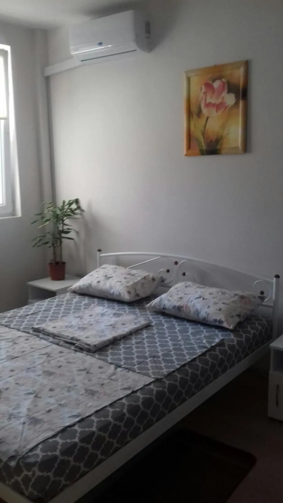 Bed in Gelena