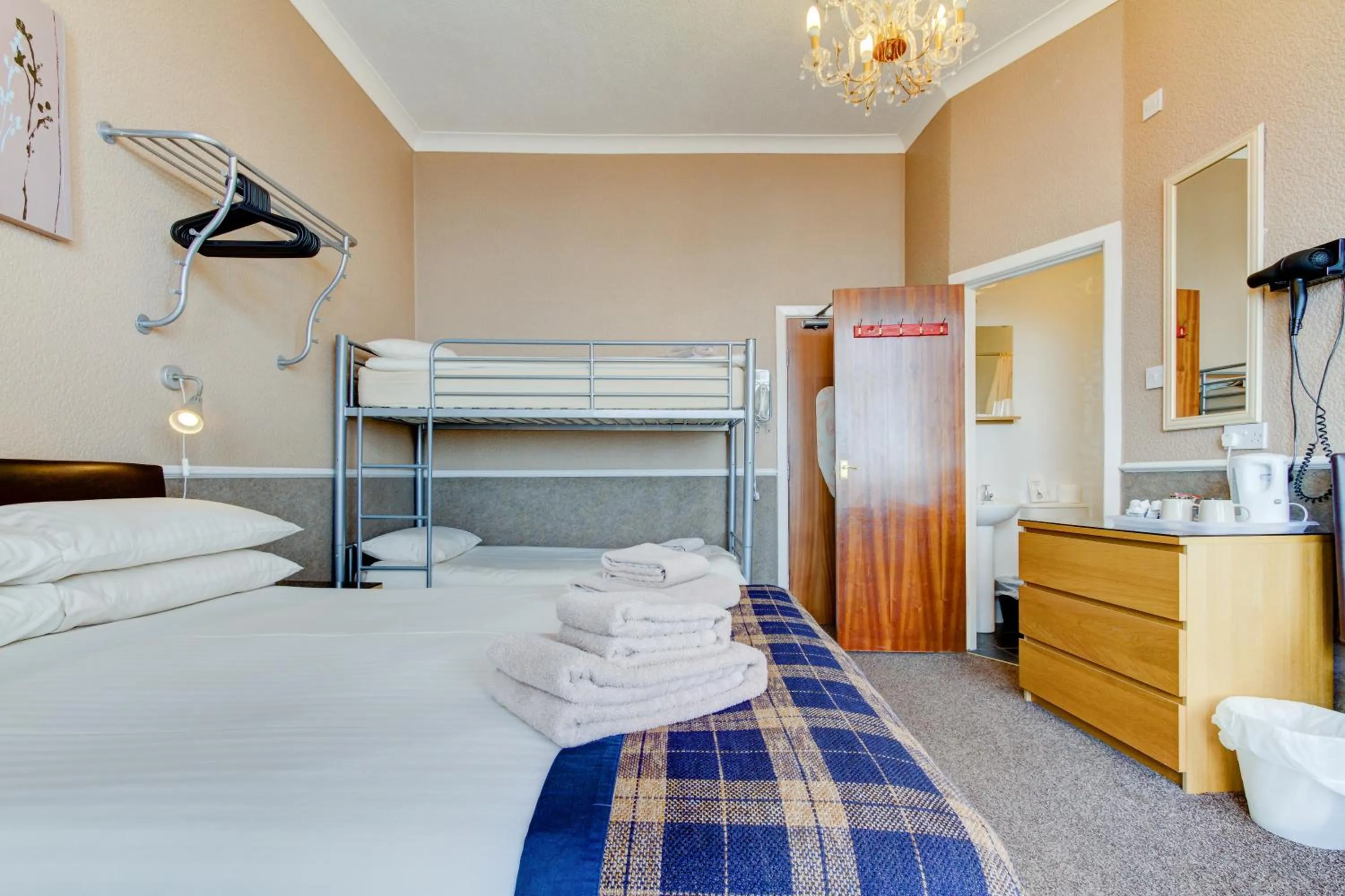 Photo of the whole room, Bed in New Brooklyn