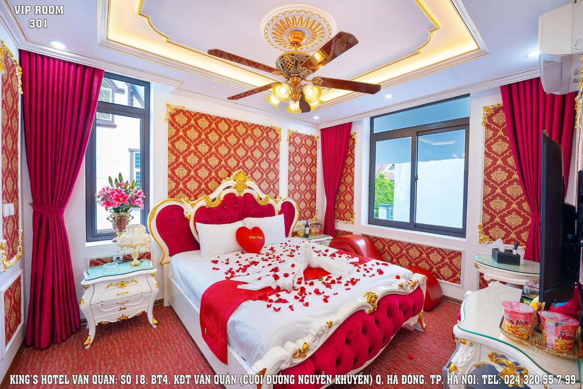 Bed in King's Hotel Văn Quán