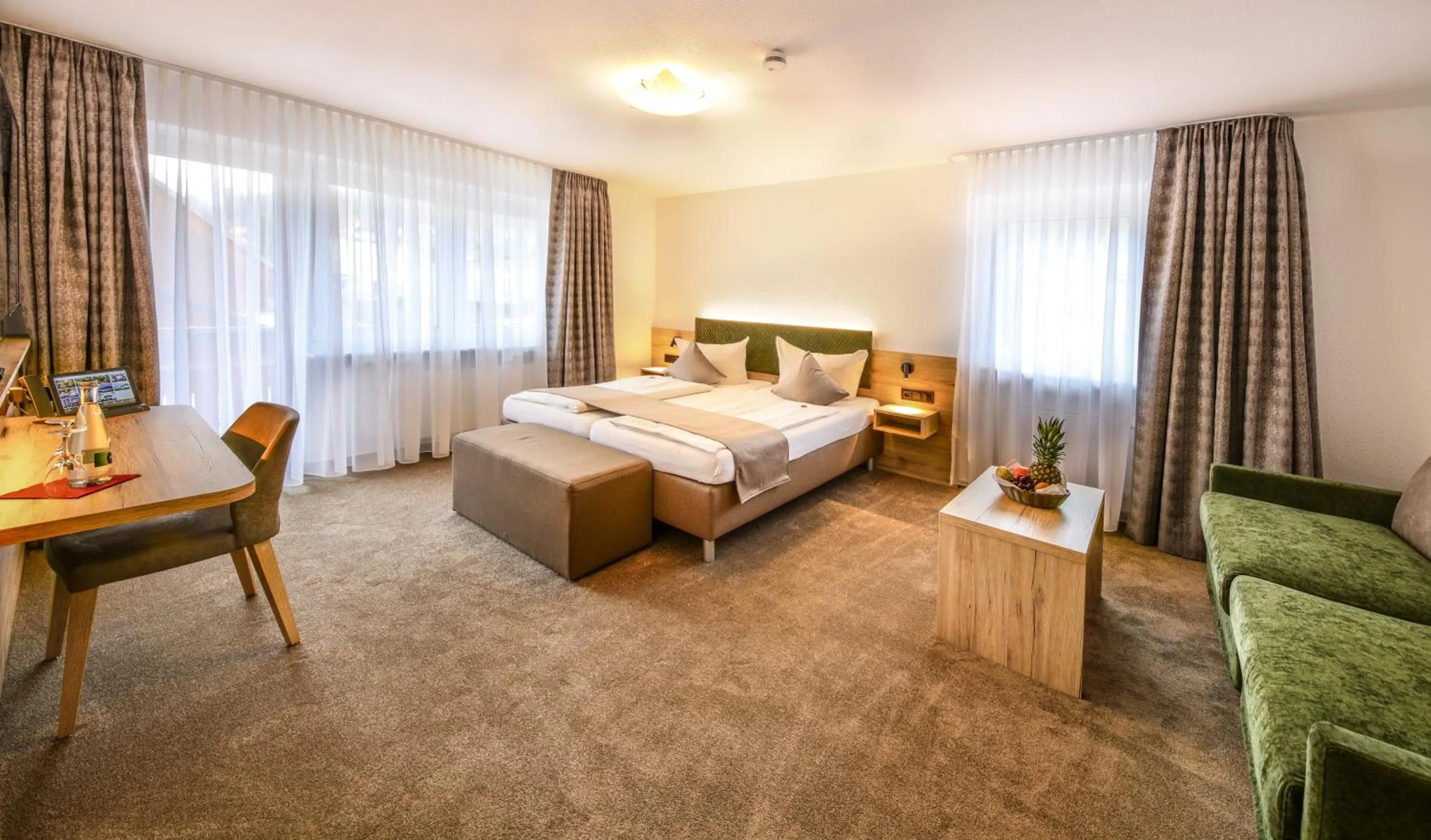 Balcony/Terrace, Bed in Hotel Restaurant Schwörer