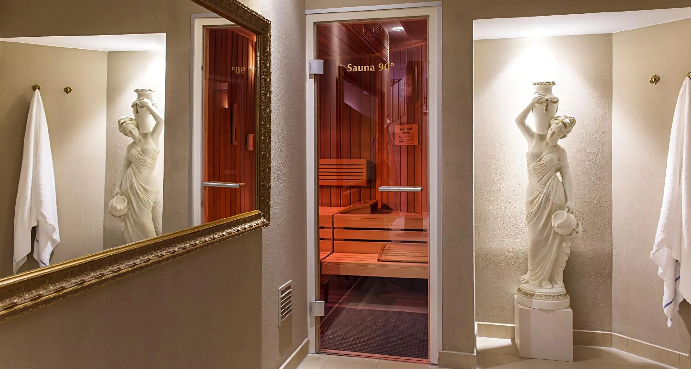 Sauna in Victor's Residenz-Hotel Schloss Berg