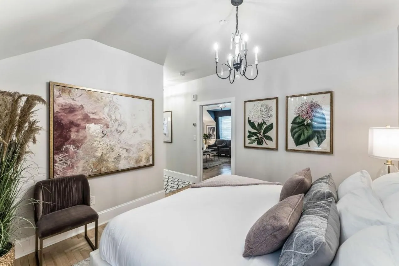 Bed in The Inn on Officers' Garden