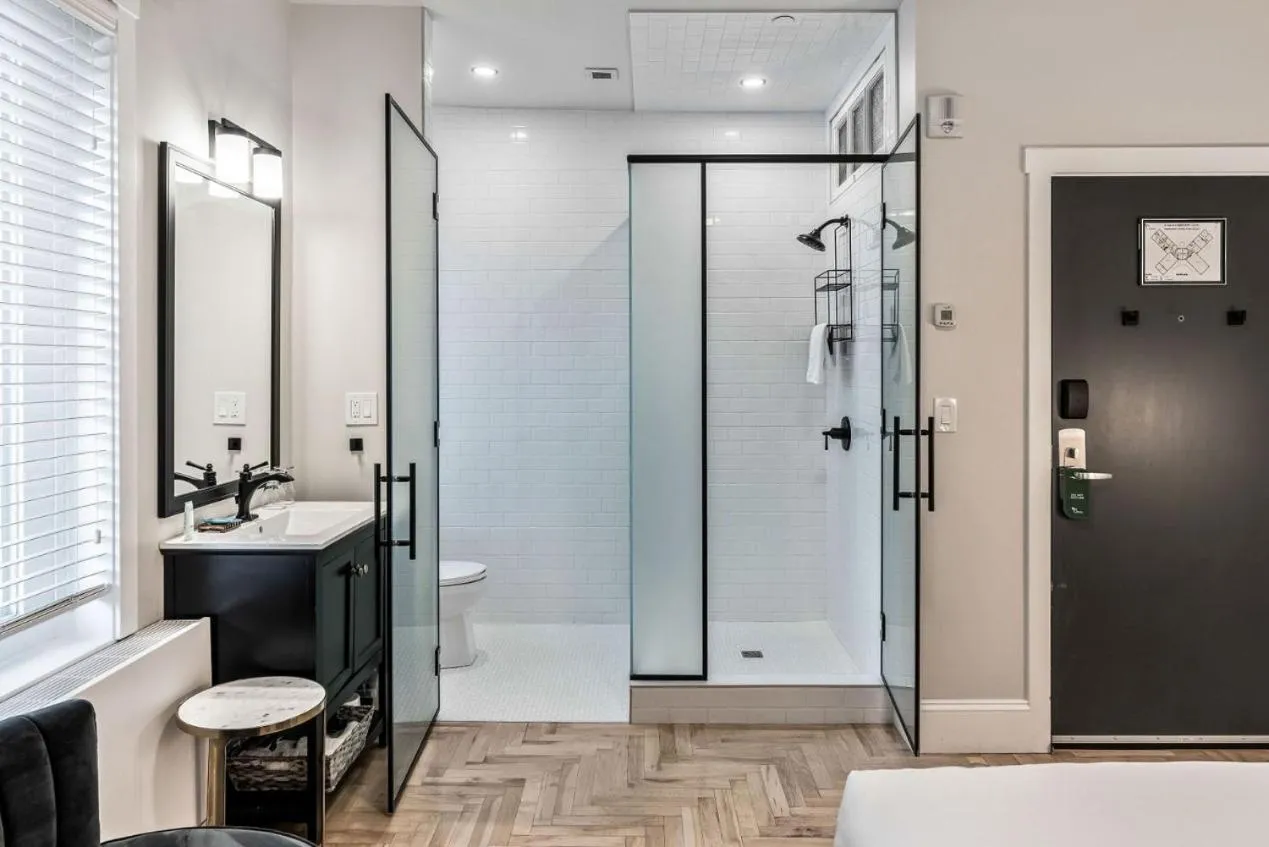 Bathroom in The Inn on Officers' Garden