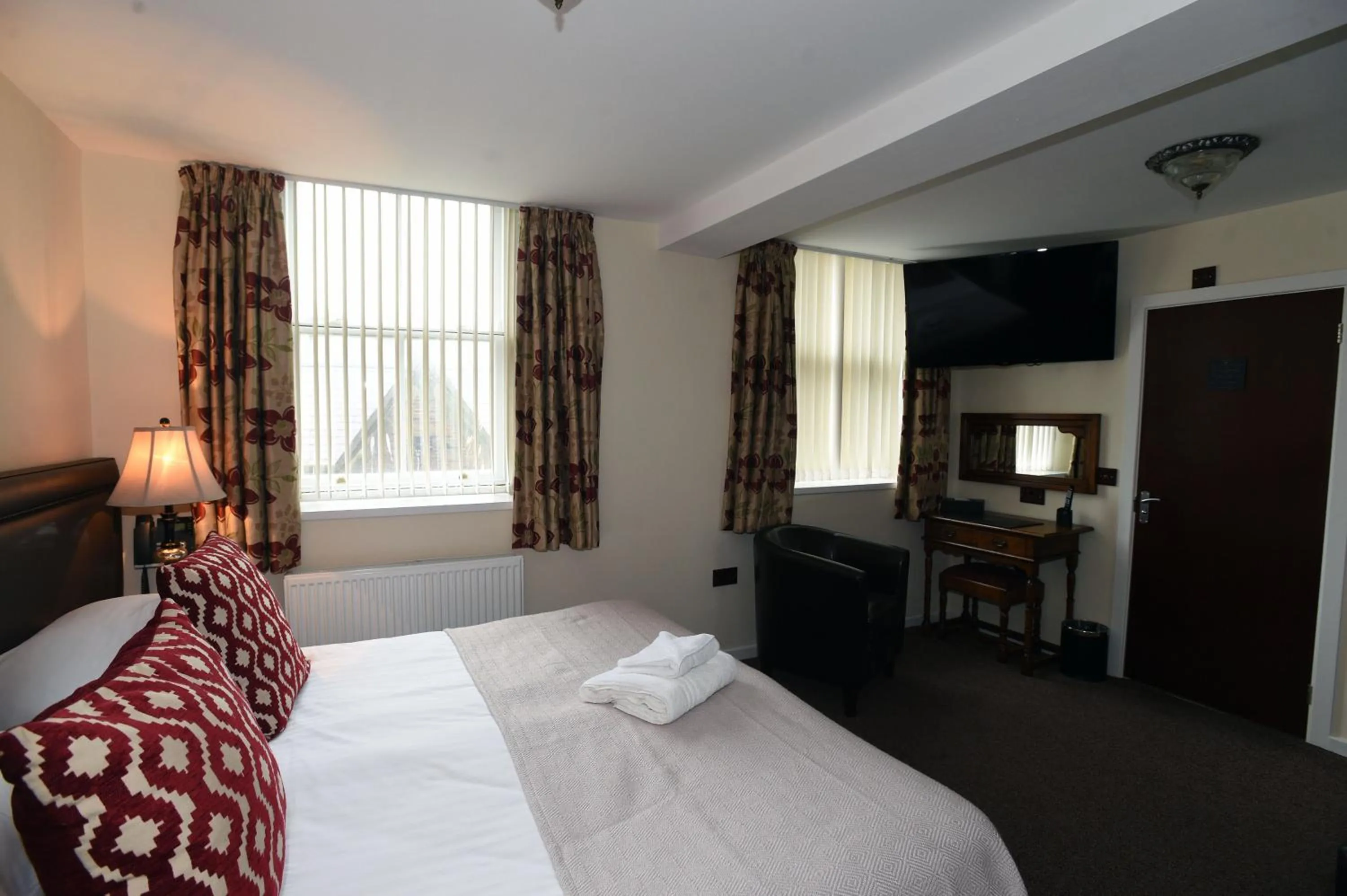 Bedroom in Ty Dre Town House