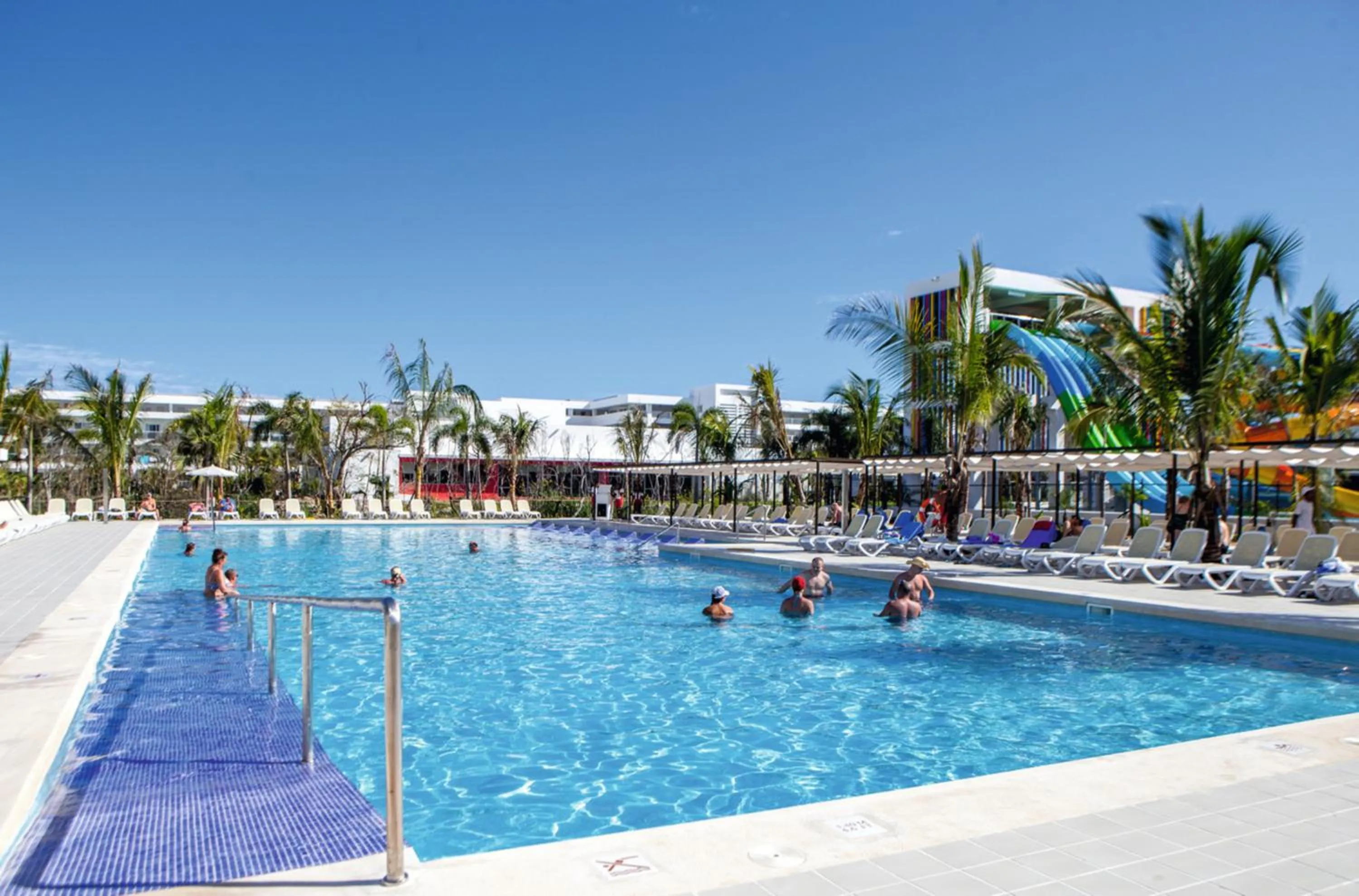 Swimming pool in Riu Republica - Adults Only - All Inclusive