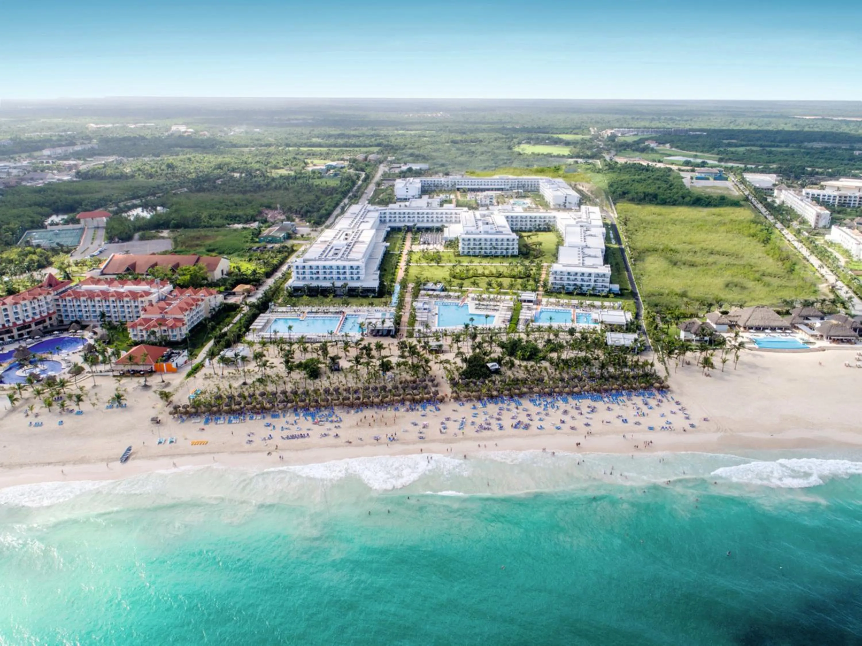 Property building, Bird's-eye View in Riu Republica All Inclusive Adults Only