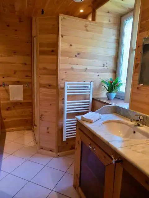 Heritage stone house BnB with Gourmet Breakfast - Chambres d'hôtes de charme entre Bayeux et les plages du débarquement