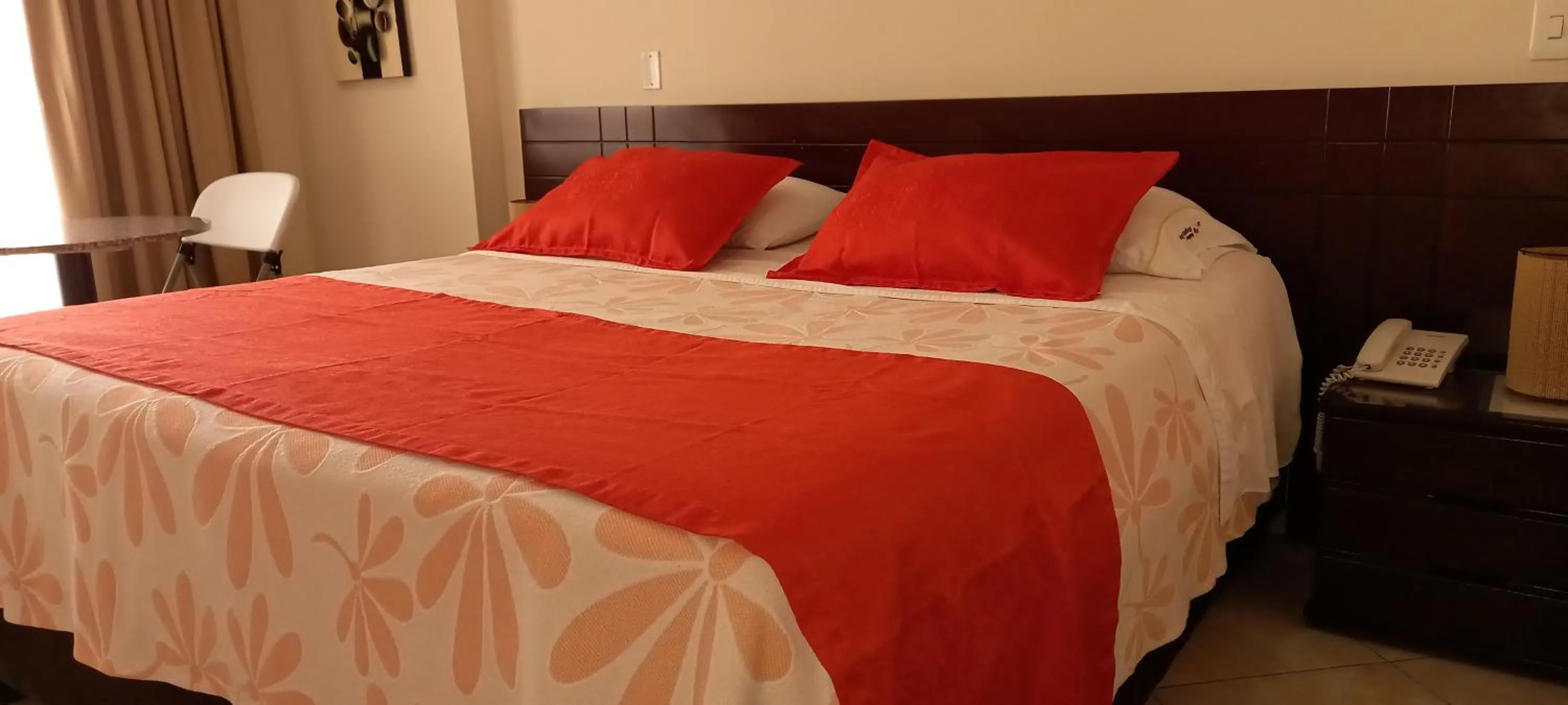 Bed in Hoteles Bogotá Inn Lago Chico Zona Rosa
