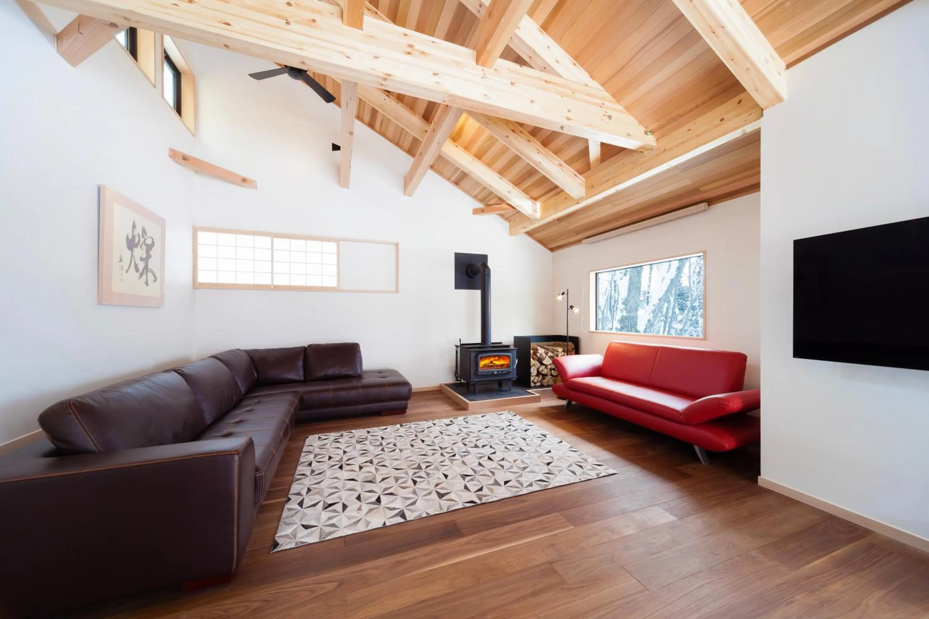 Communal lounge/ TV room in Asagiri Chalet Hakuba