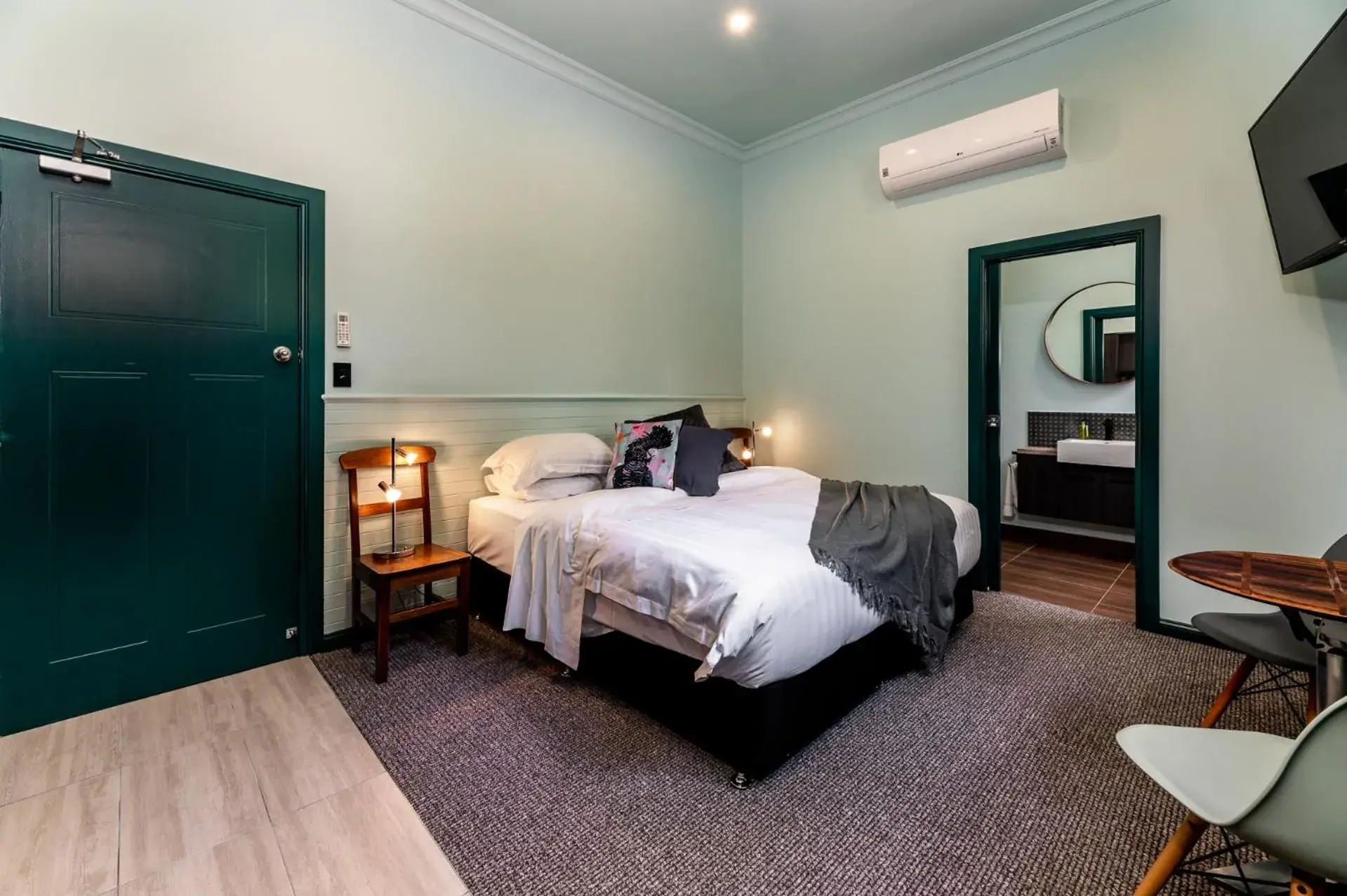 Deluxe Apartment in Tuck Inn Yarra Valley Deluxe Apartment in Tuck Inn Yarra Valley