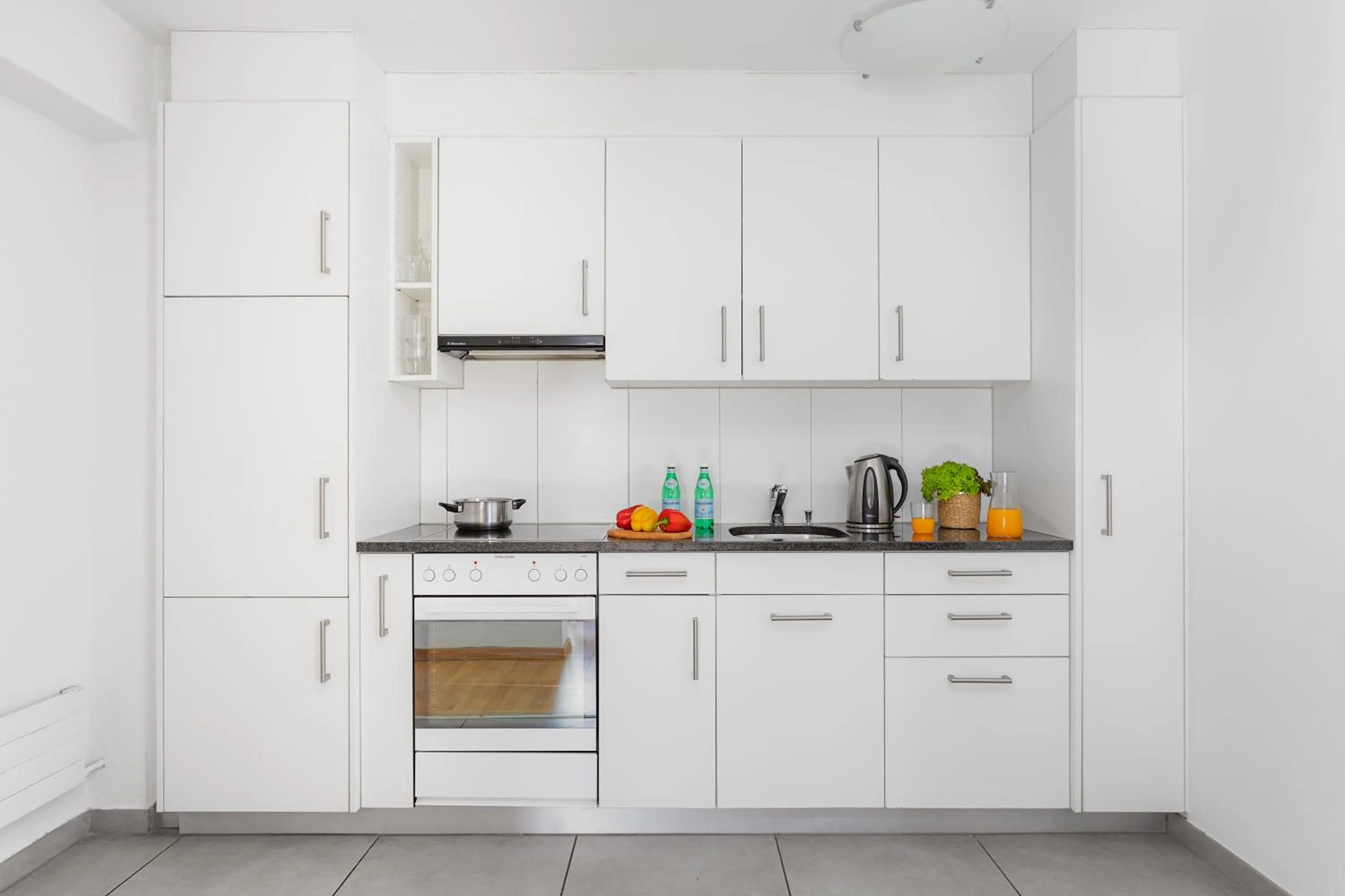 Kitchen or kitchenette in Swiss Star Wiedikon - Self Check-In