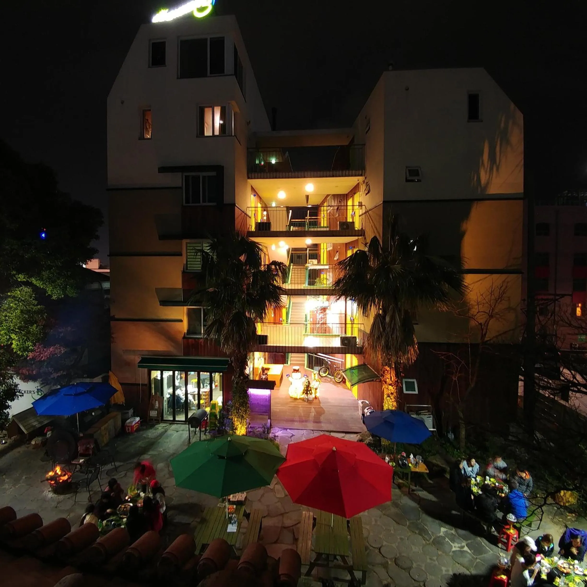 Facade/entrance in Backpacker's Home
