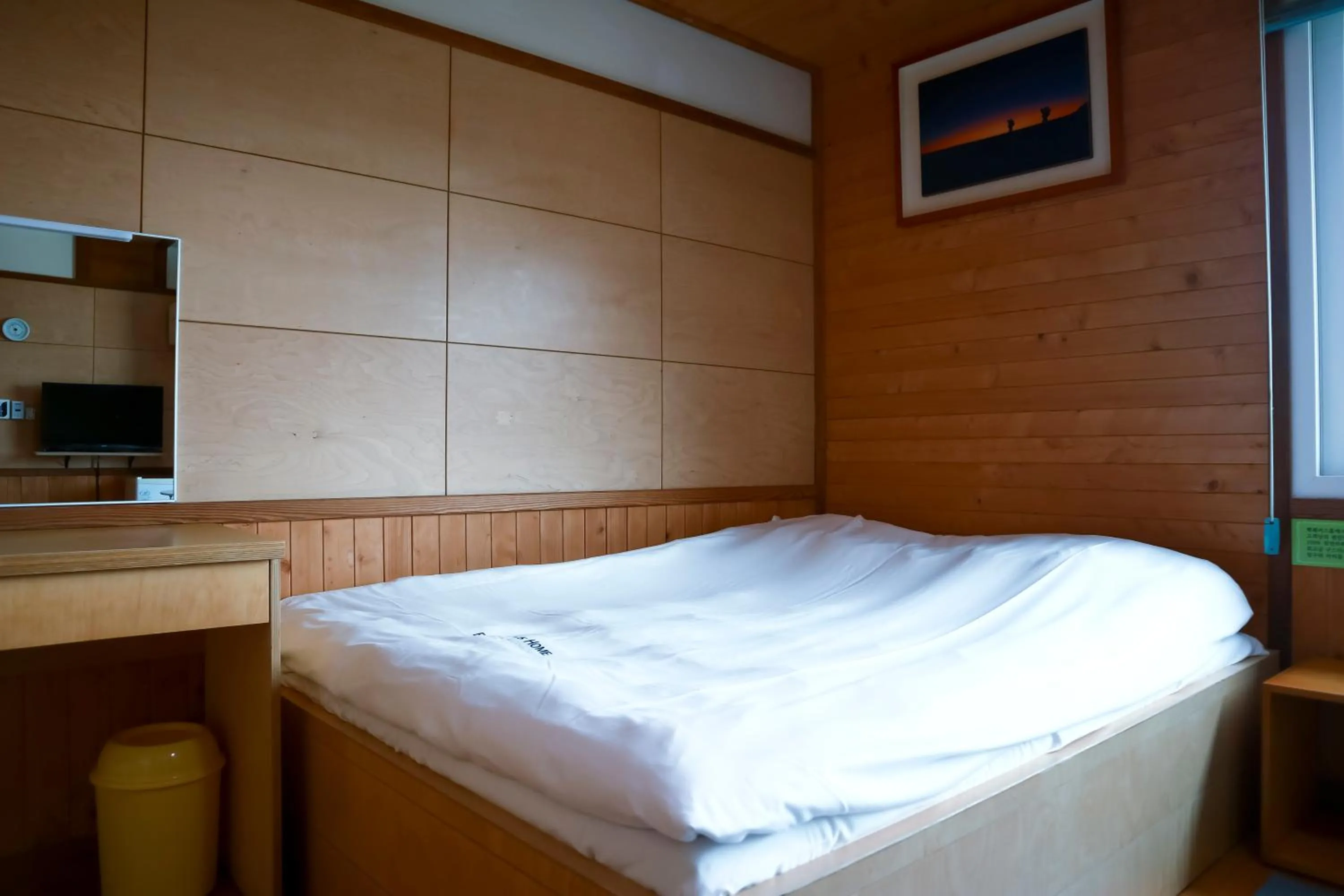 Bed in Backpacker's Home