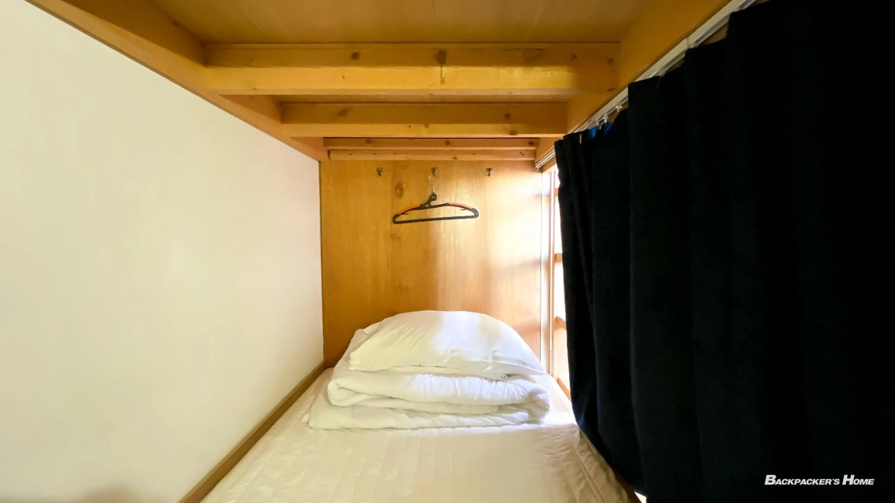 Decorative detail, Bed in Backpacker's Home