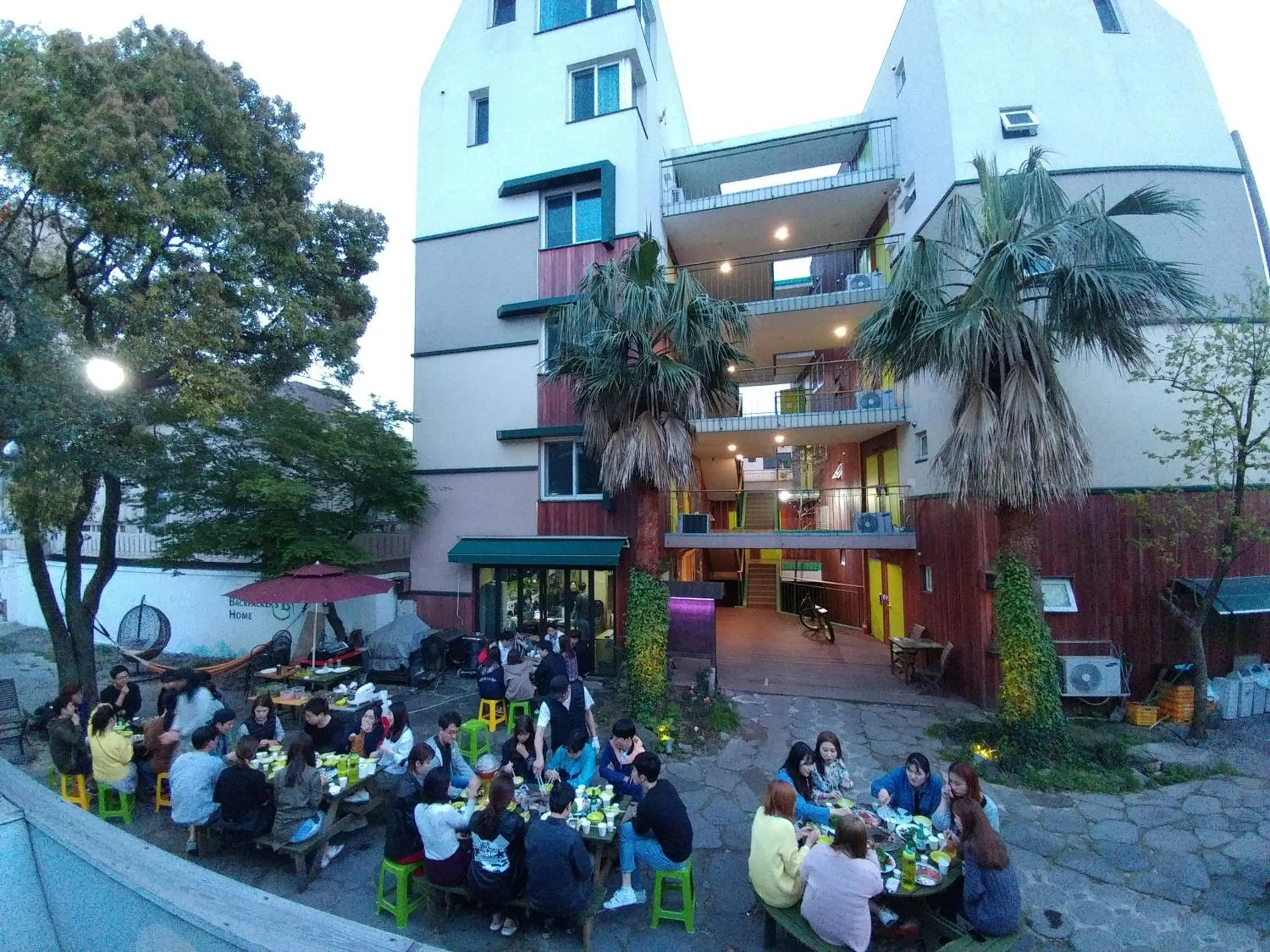 BBQ facilities in Backpacker's Home