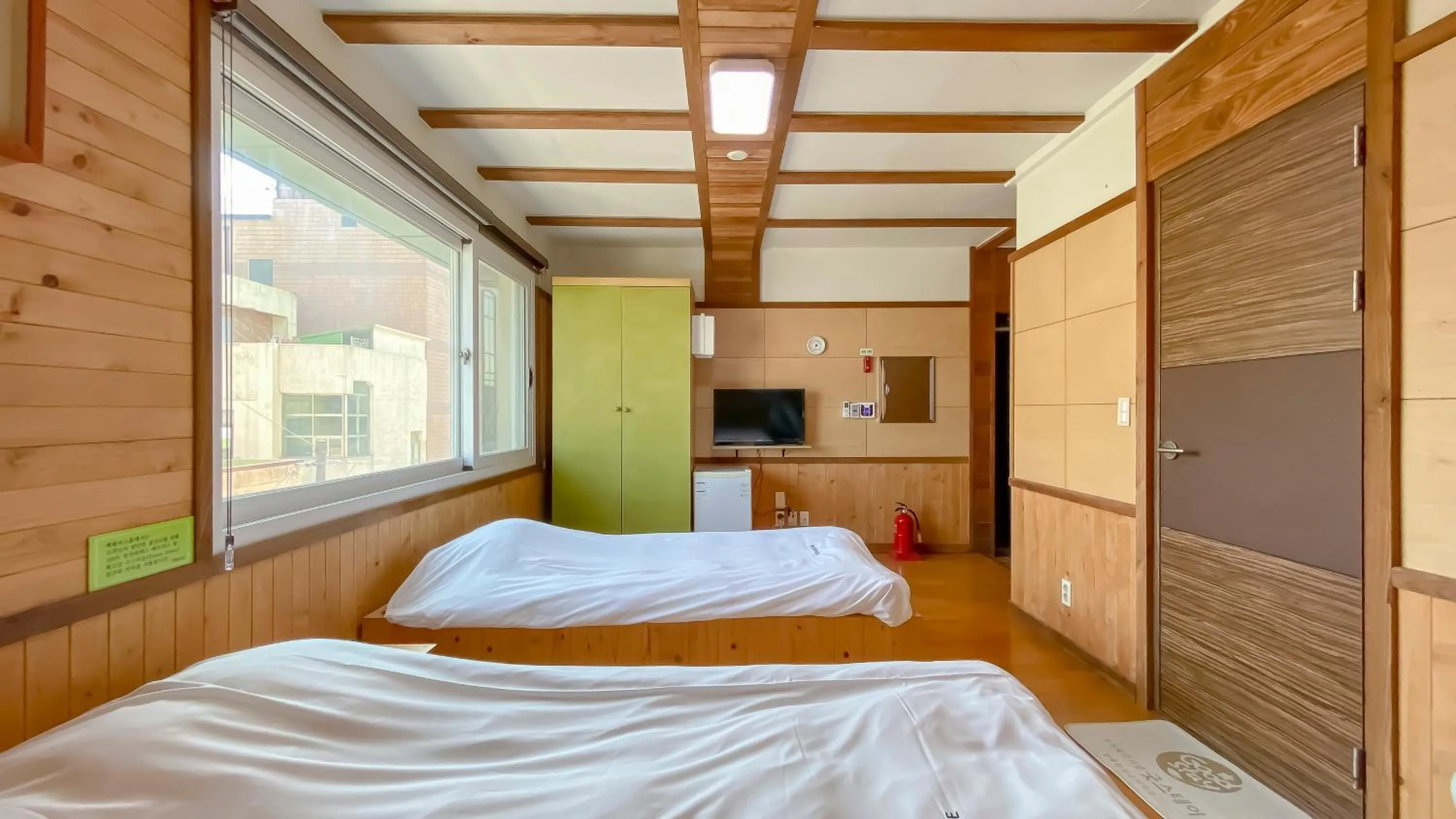 Bed in Backpacker's Home