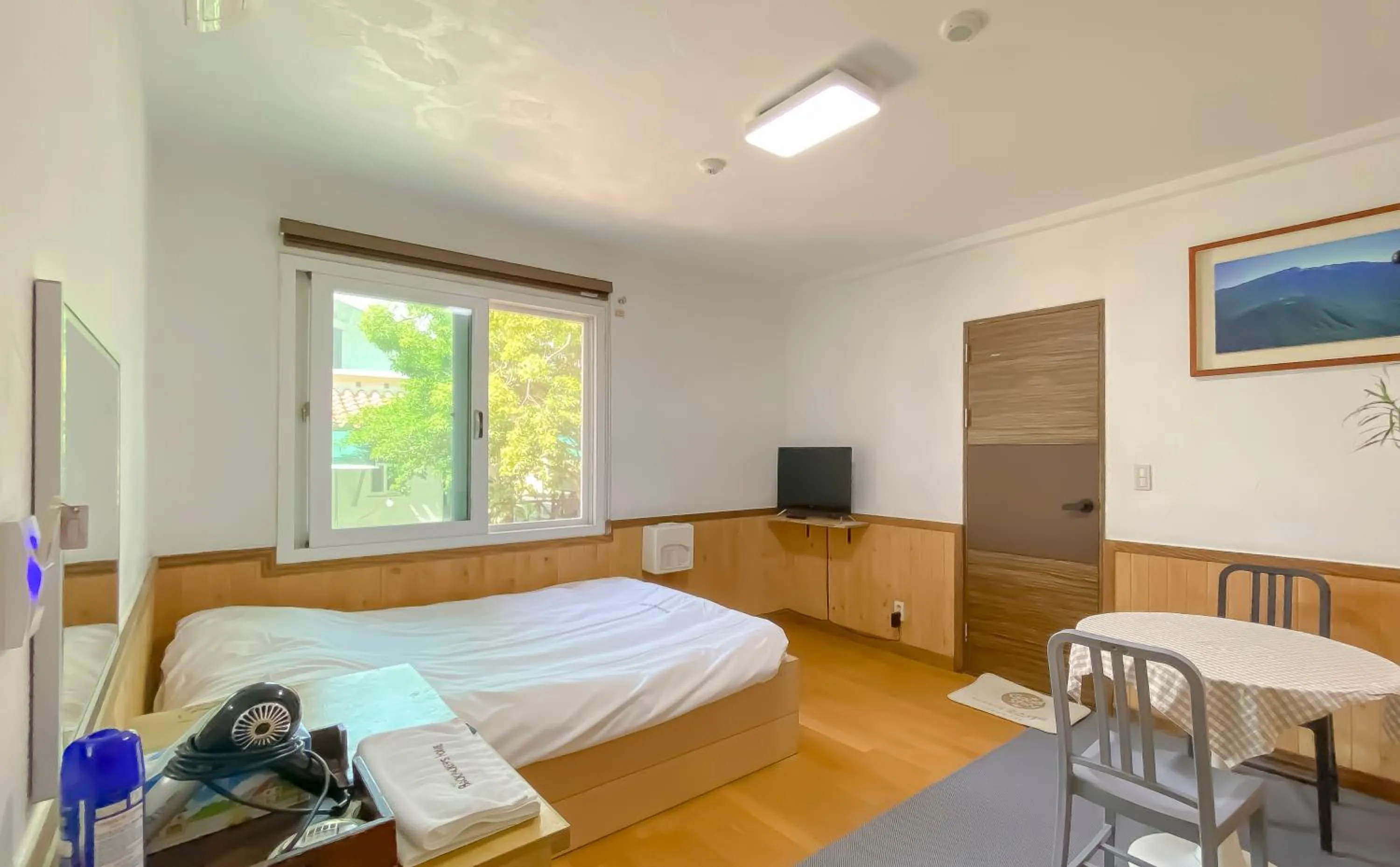 Bed in Backpacker's Home