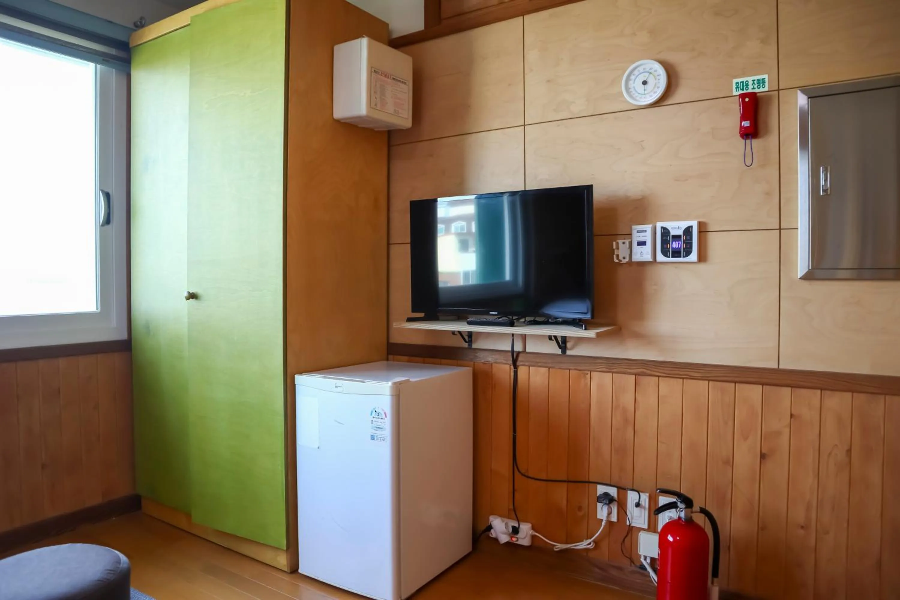 TV and multimedia in Backpacker's Home