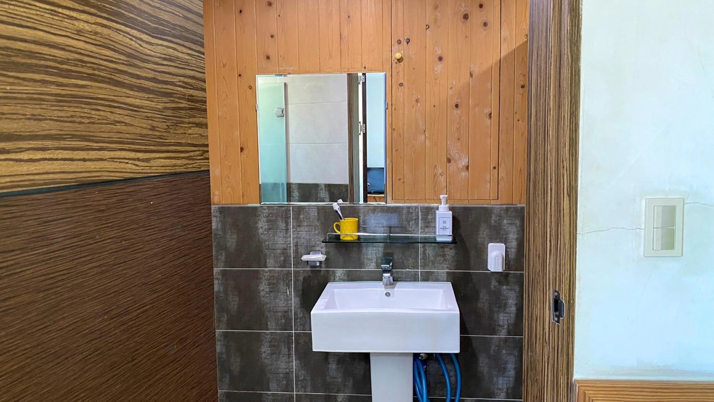 Bathroom in Backpacker's Home