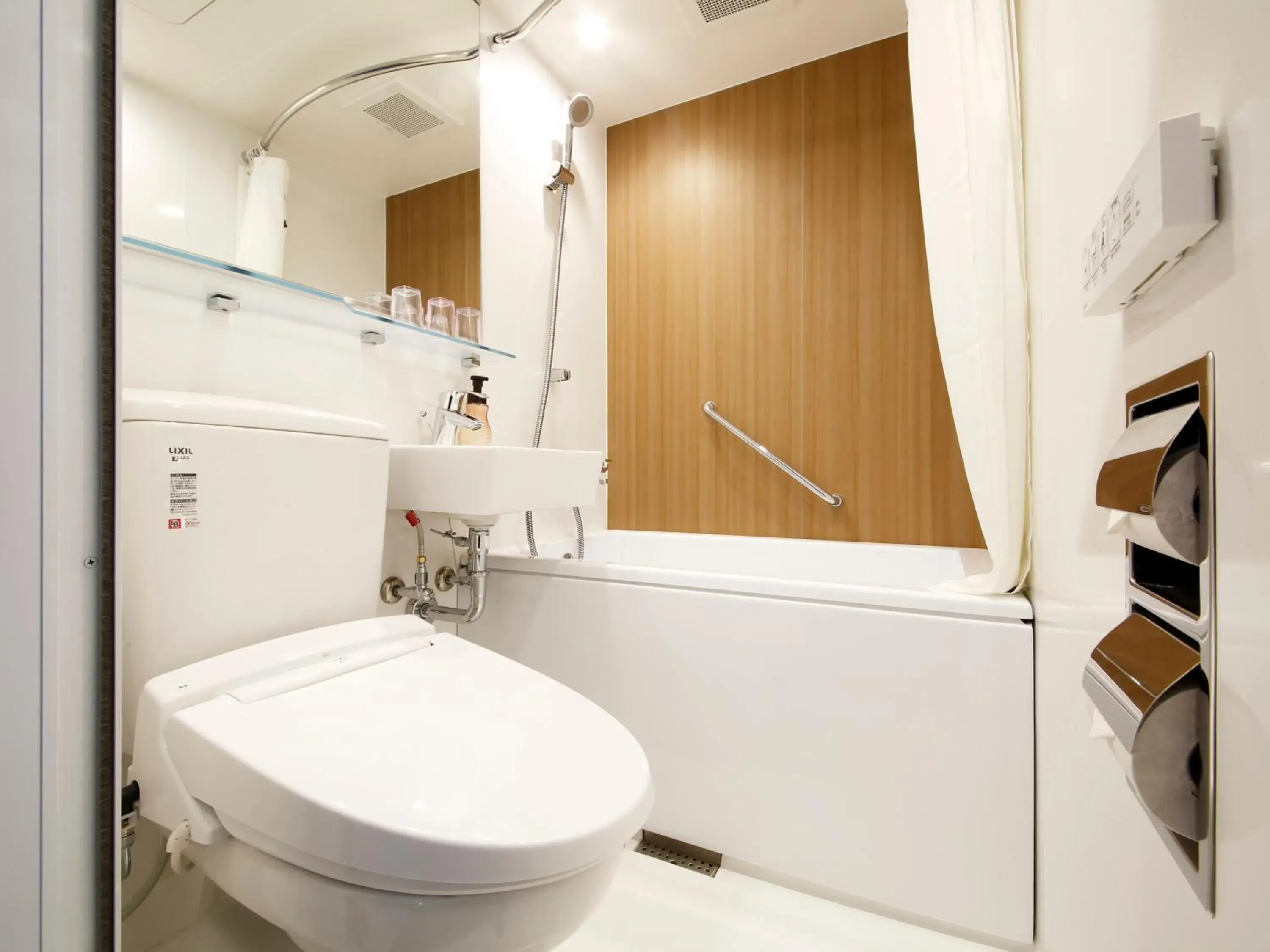 Photo of the whole room in HOTEL MYSTAYS Sapporo Susukino Photo of the whole room in HOTEL MYSTAYS Sapporo Susukino