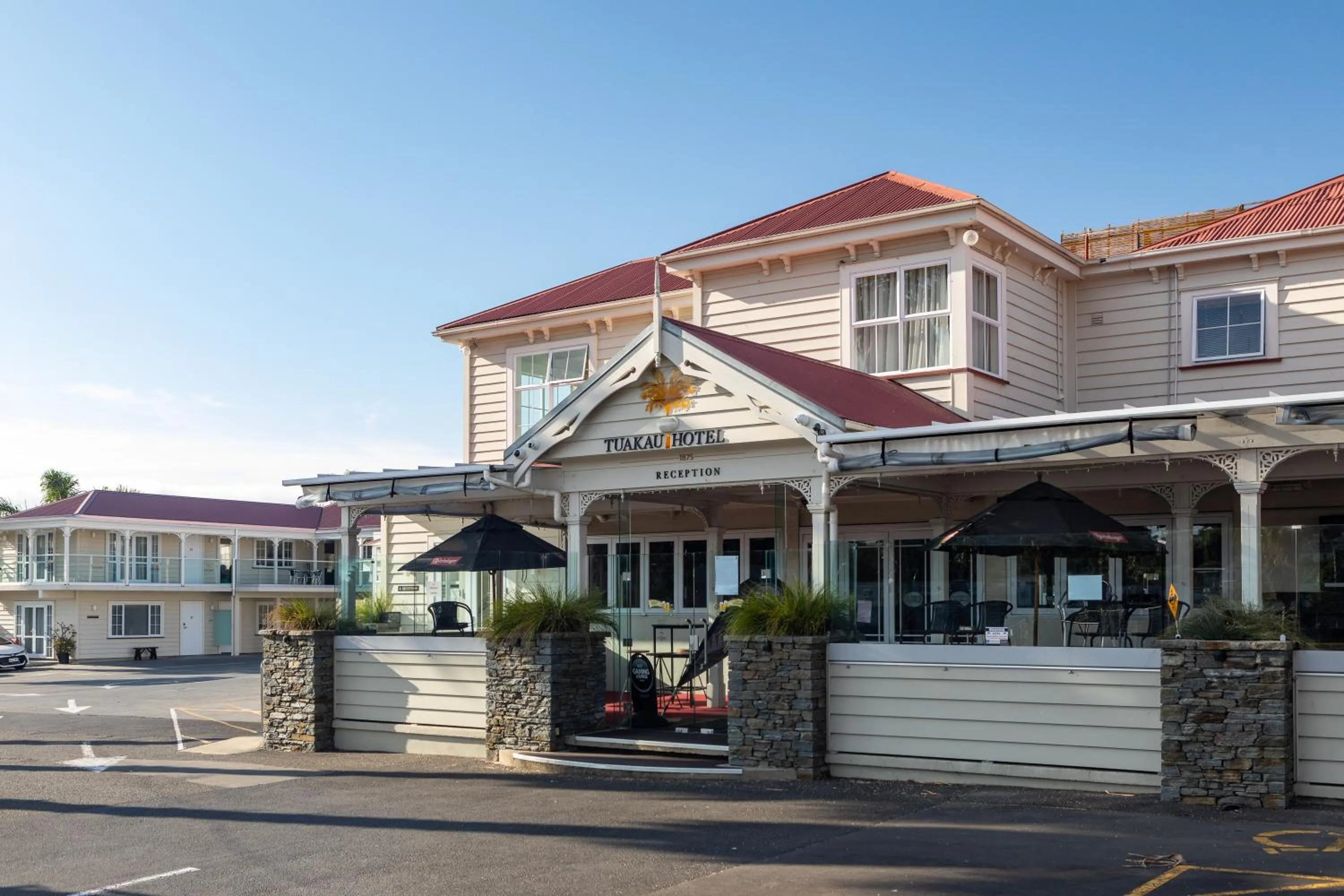 Property building in Tuakau Hotel