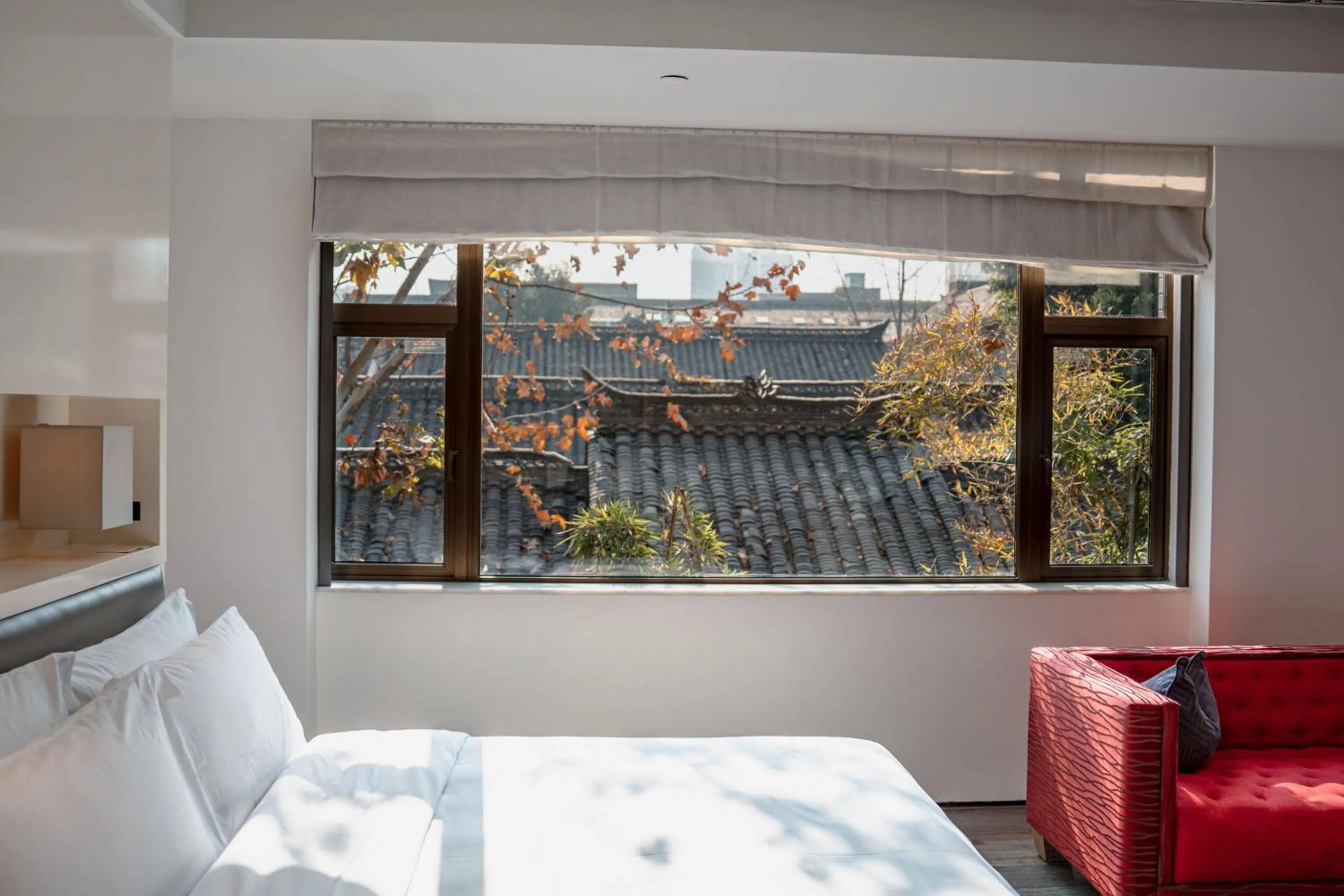 View (from property/room), Bed in Guanyin Yiyuntai Hotel Chengdu