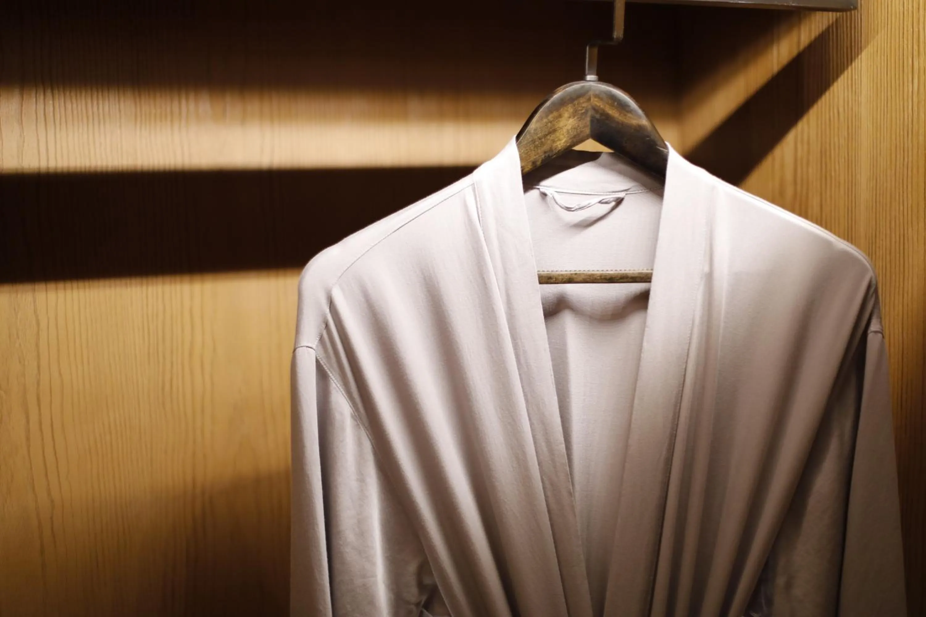 wardrobe in Guanyin Yiyuntai Hotel Chengdu