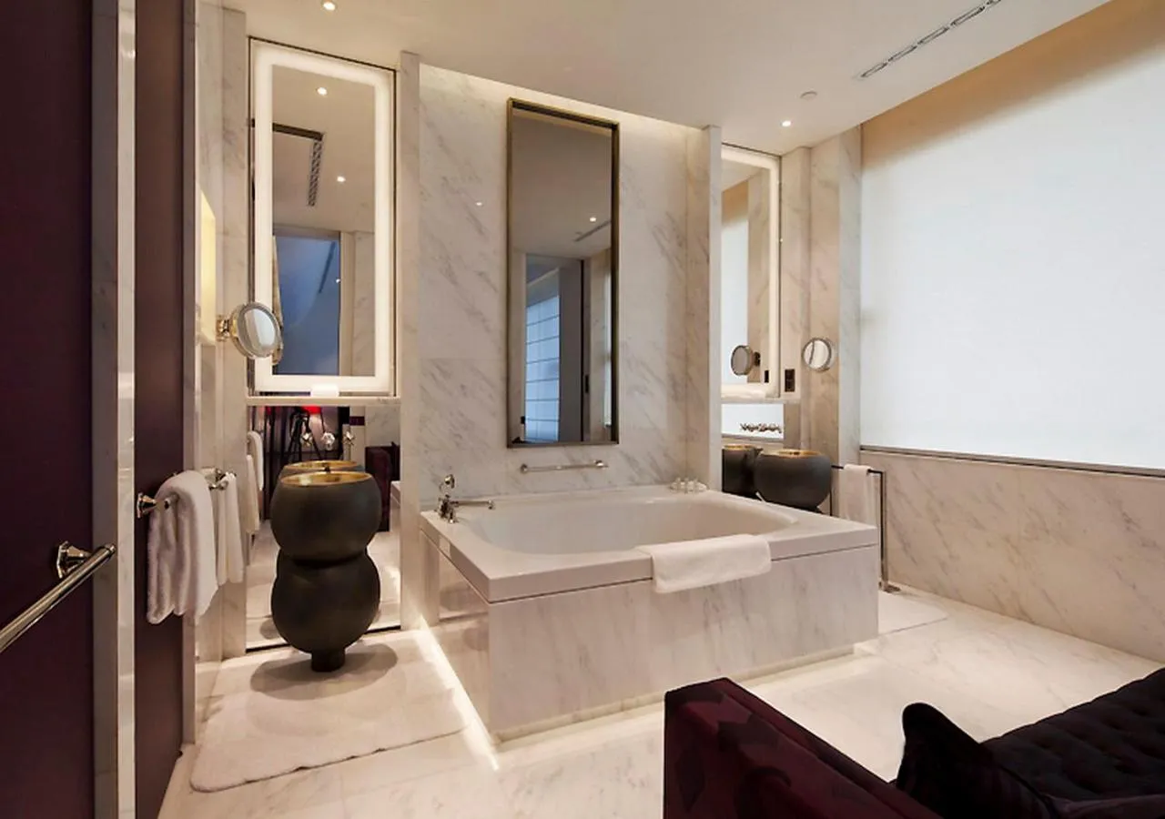 Bathroom in Guanyin Yiyuntai Hotel Chengdu
