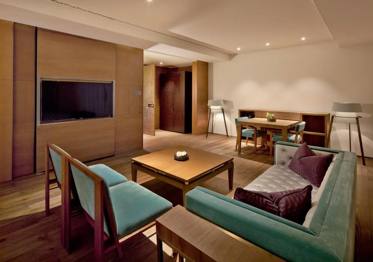 TV and multimedia in Guanyin Yiyuntai Hotel Chengdu