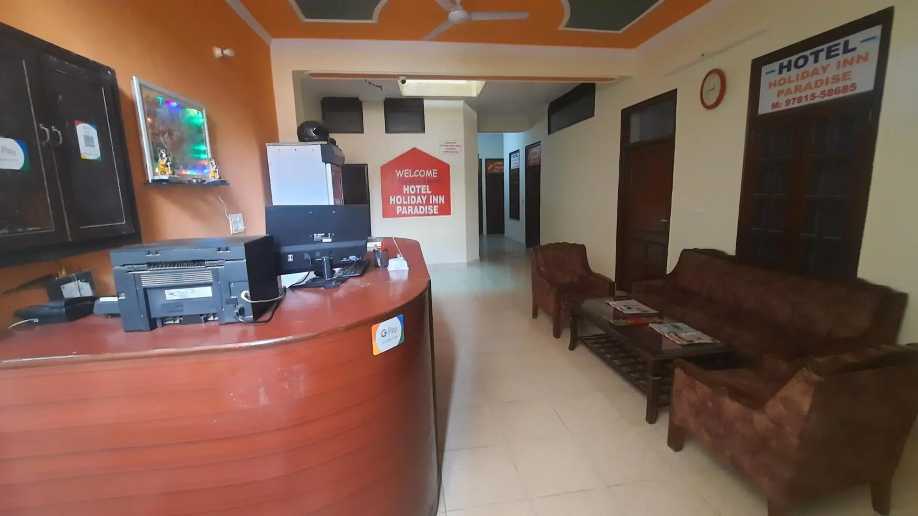 Lobby or reception in HOTEL HOLIDAY INN PARADISE Lobby or reception in HOTEL HOLIDAY INN PARADISE