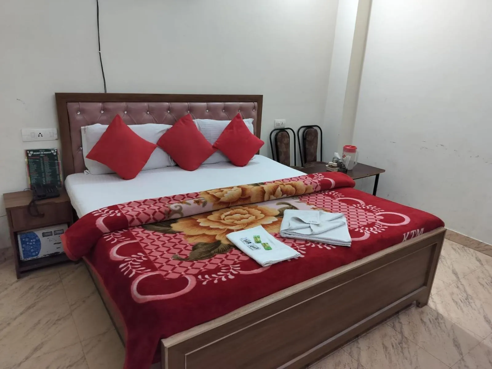 Bed in HOTEL HOLIDAY INN PARADISE