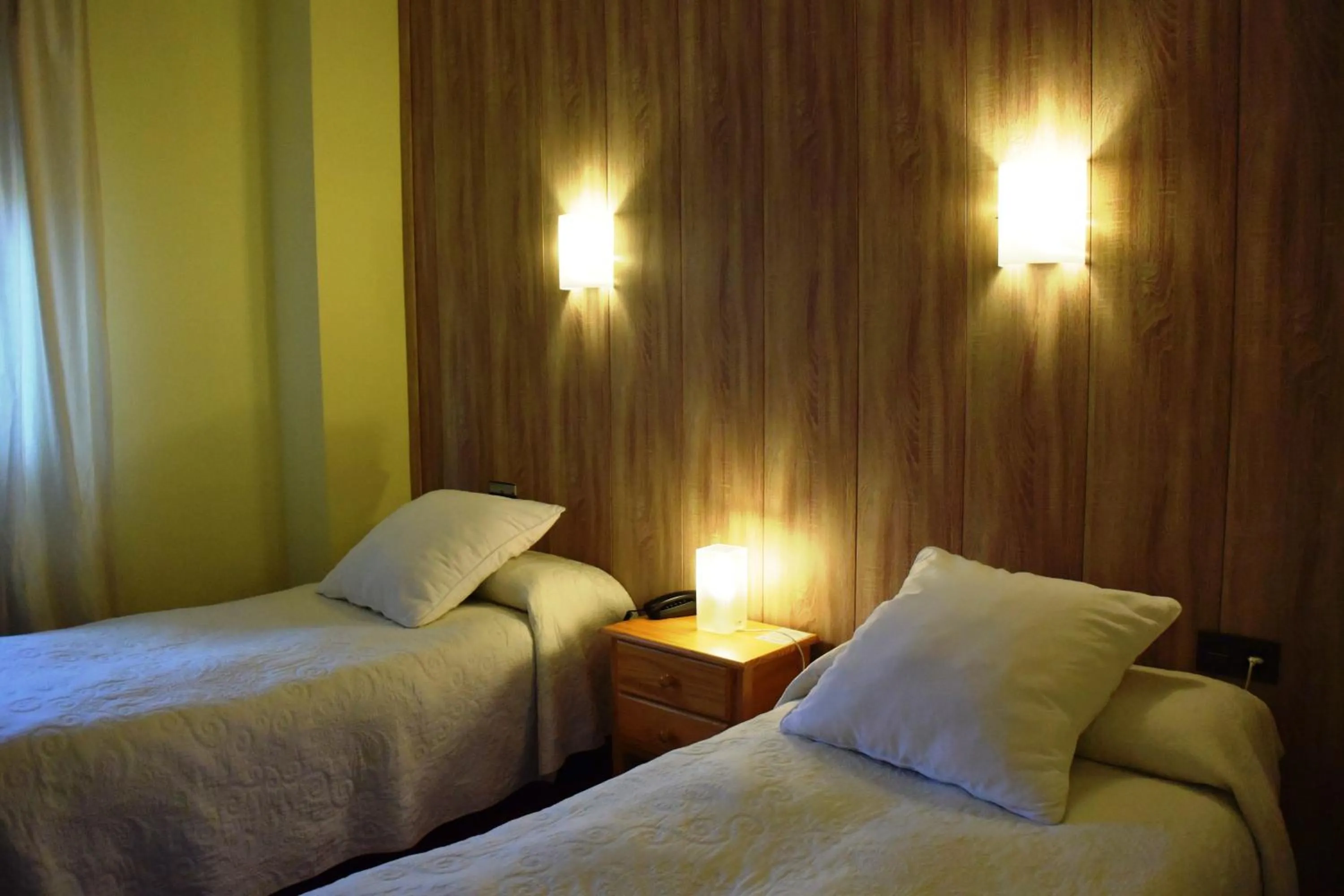 Photo of the whole room, Bed in Hotel Sierra Madrona
