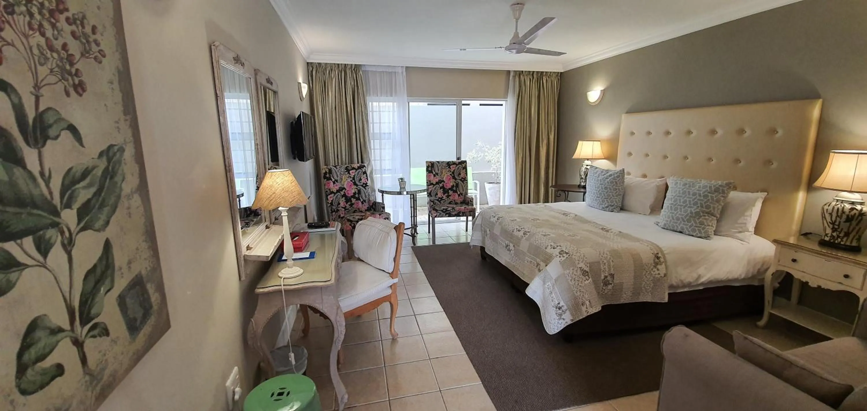 Photo of the whole room, Bed in The Mandyville Jeffreys Bay