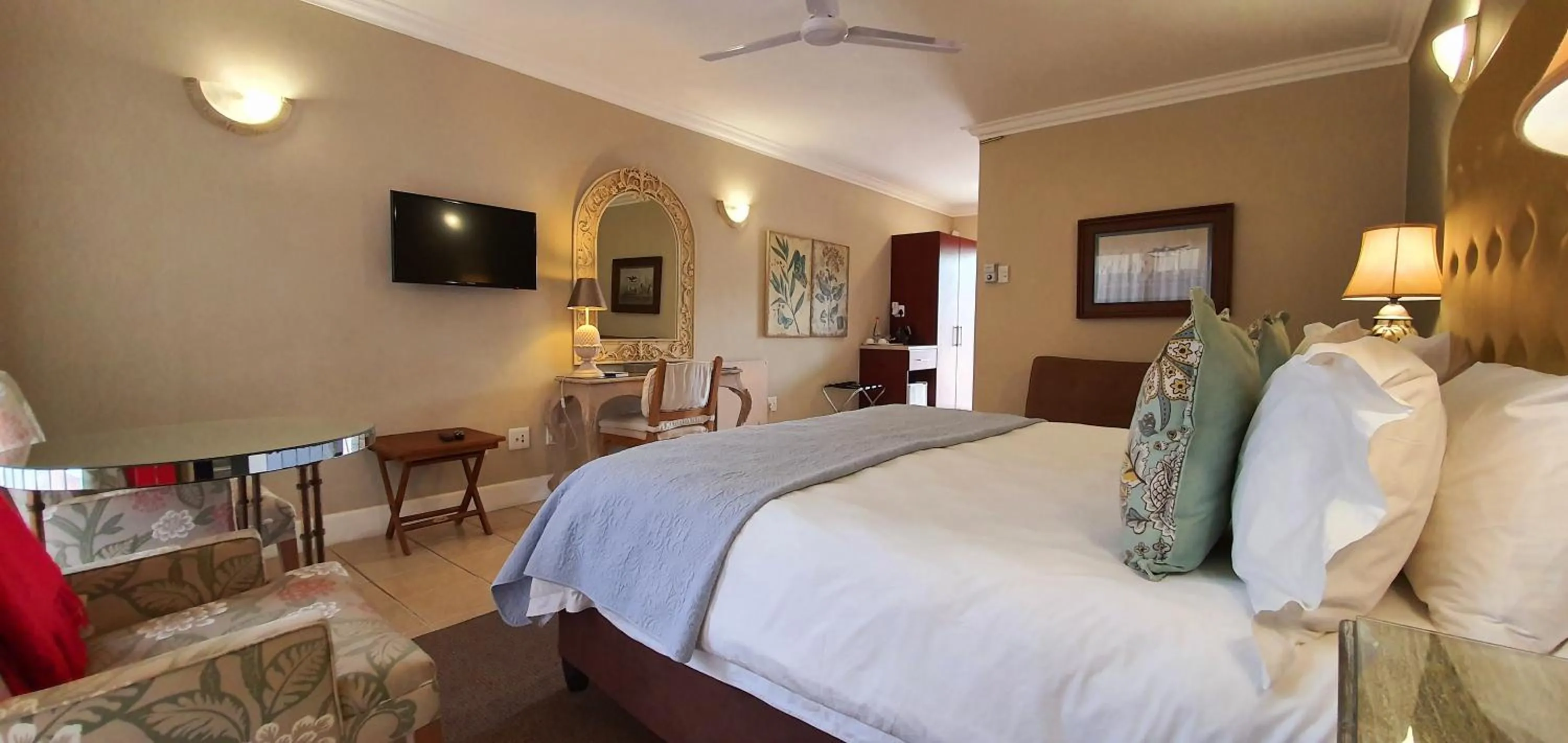 Bed in The Mandyville Jeffreys Bay