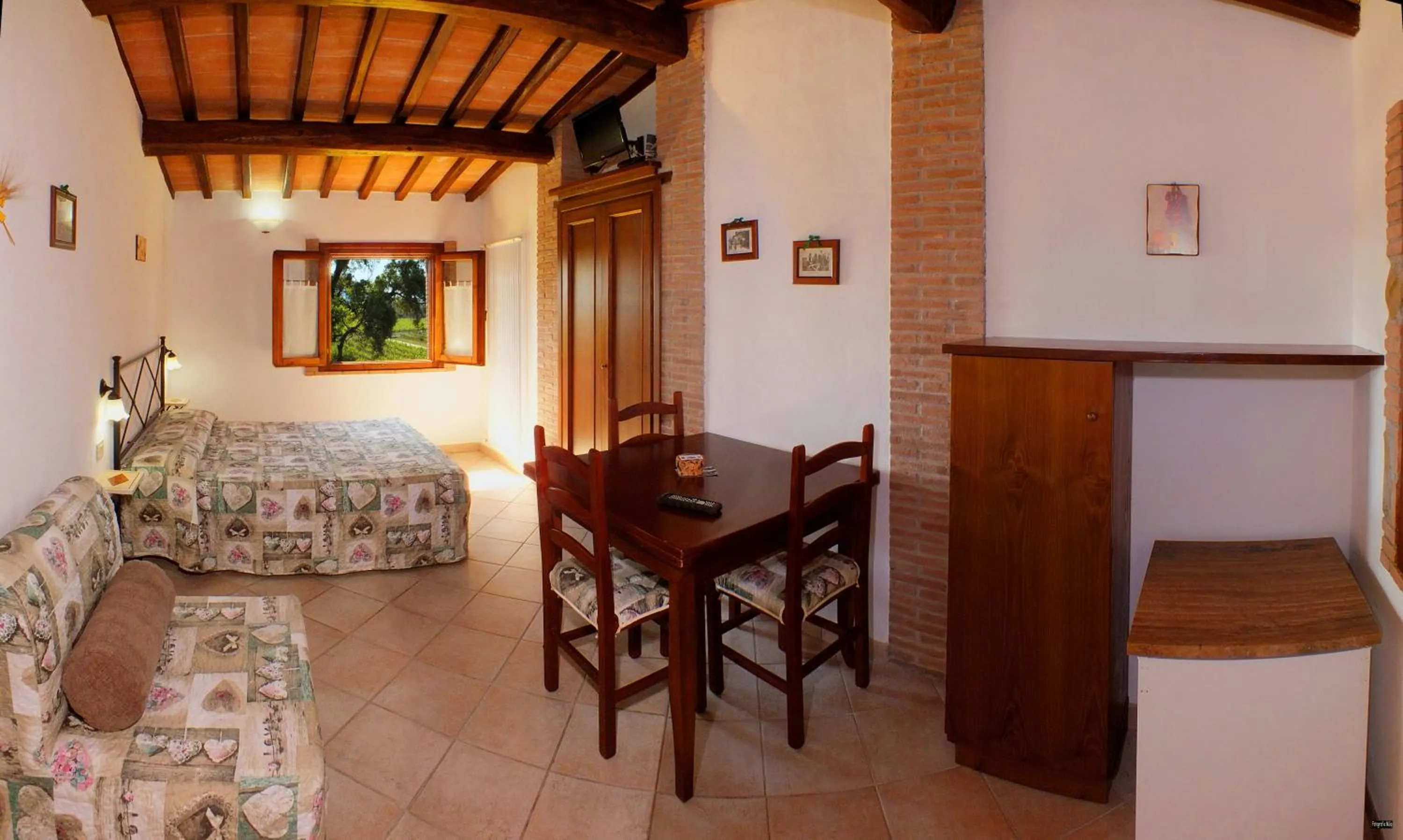 Photo of the whole room, Bed in La Merla