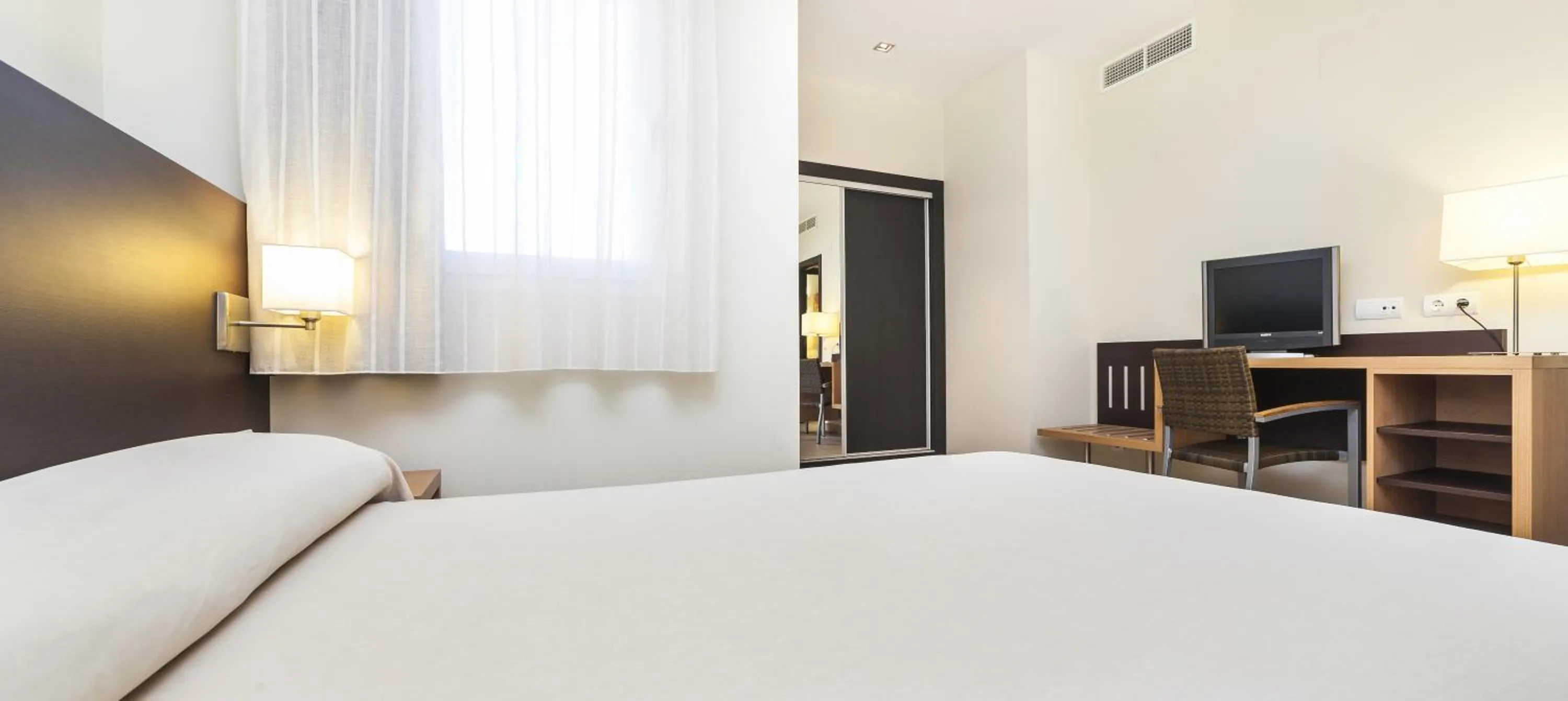 Bed in Globales Playa Estepona