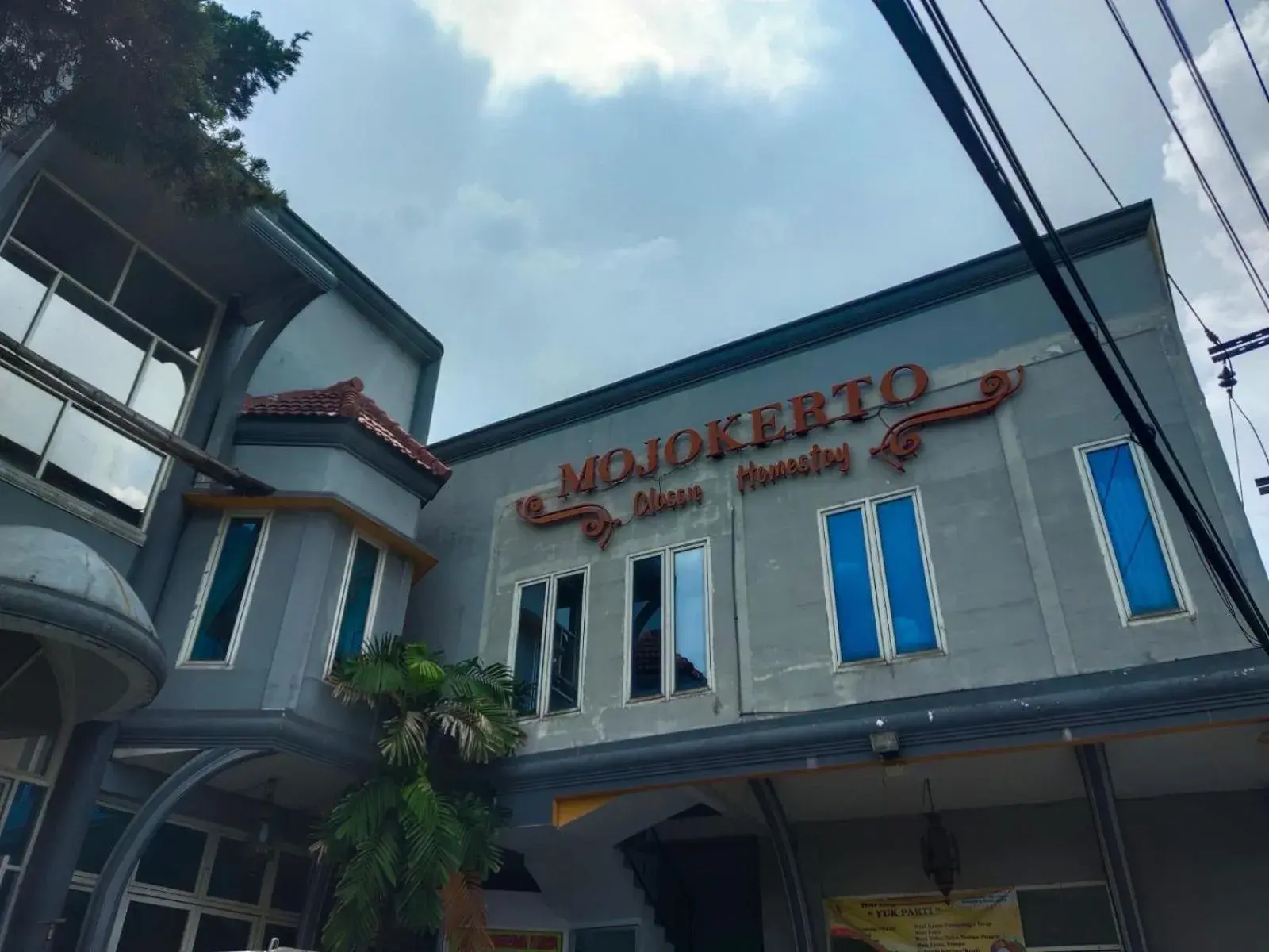 Property building in Mojokerto Classic Homestay Property building in Mojokerto Classic Homestay
