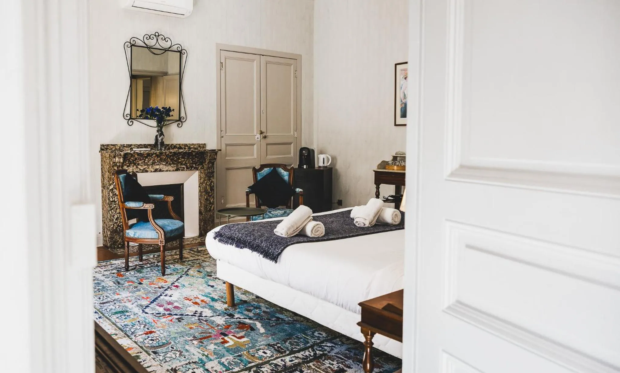 Bed in La Maison de L' Ambassadeur Carcassonne B&B