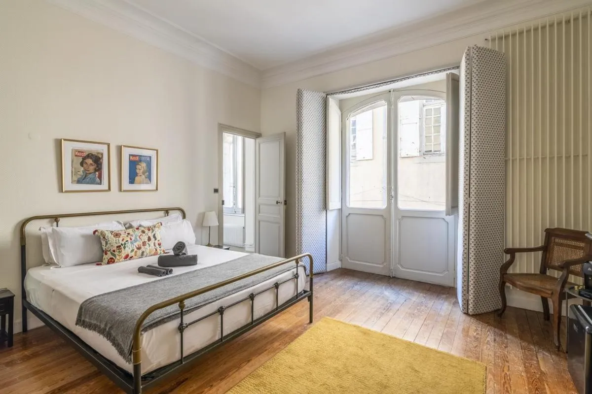 Bed in La Maison de L' Ambassadeur Carcassonne B&B