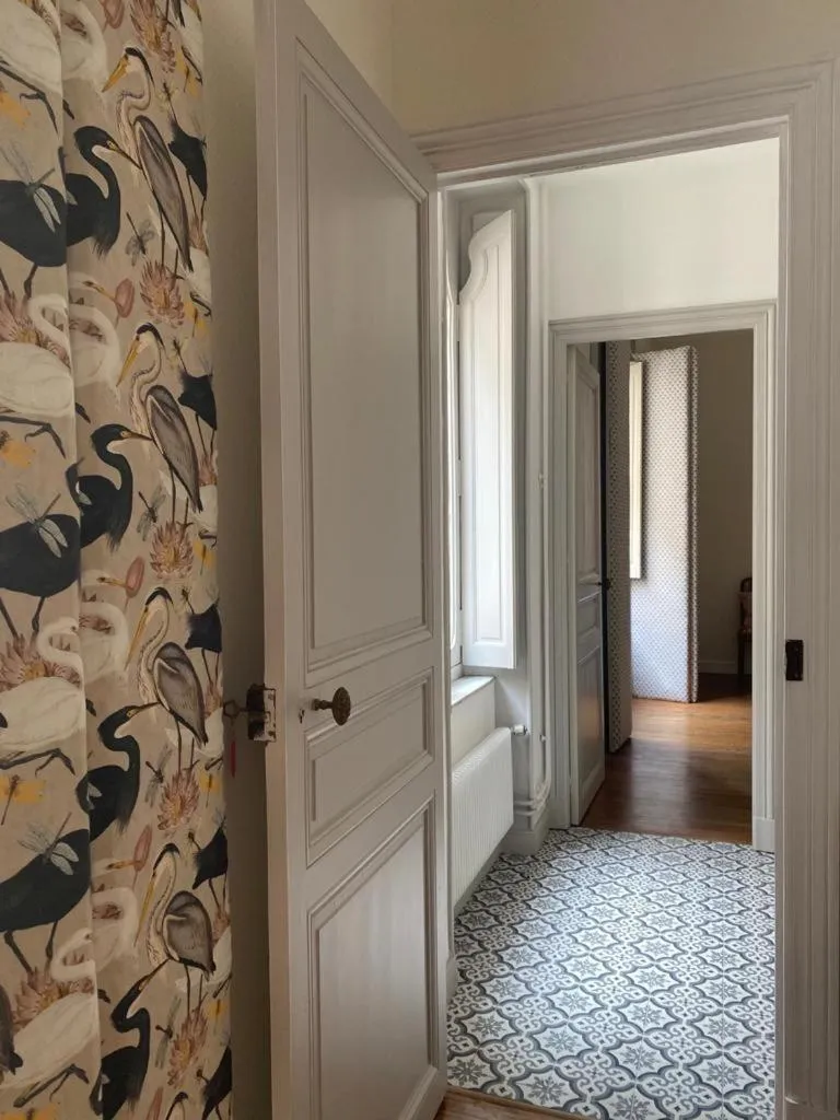Bathroom, Bed in La Maison de L' Ambassadeur Carcassonne B&B
