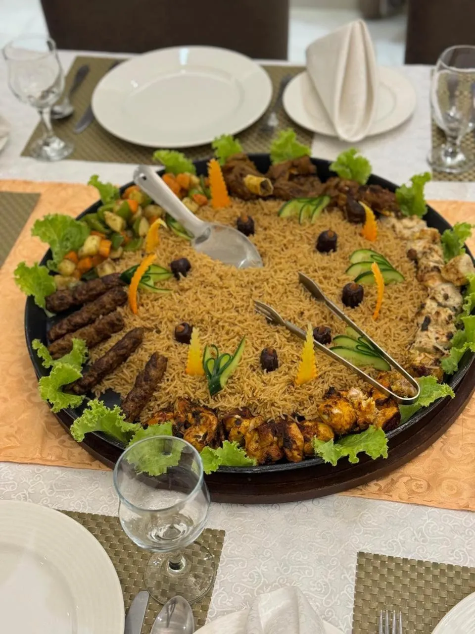 Restaurant/places to eat in Arish Luxury Suites