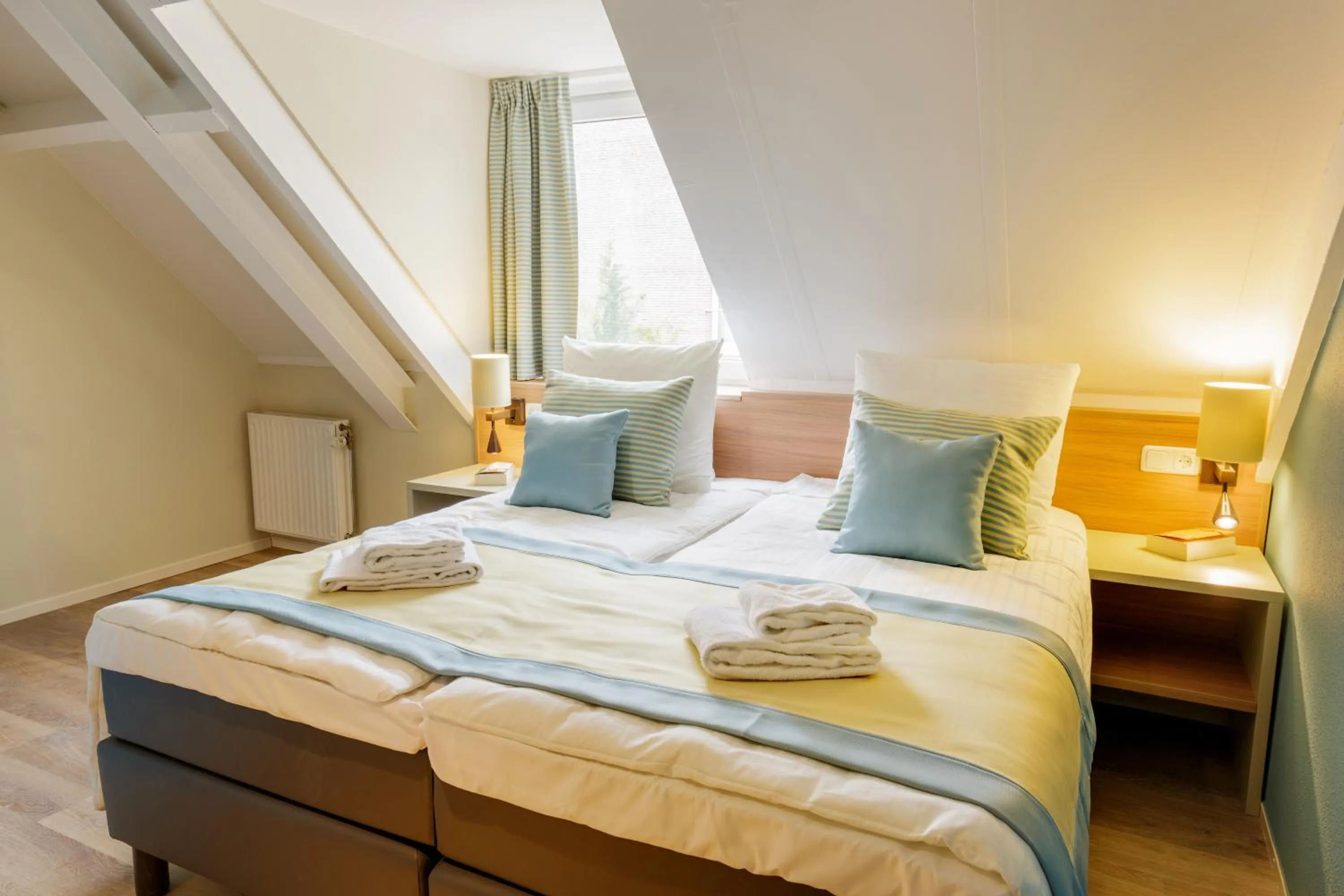 Bedroom, Bed in Center Parcs Nordseeküste Bremerhaven