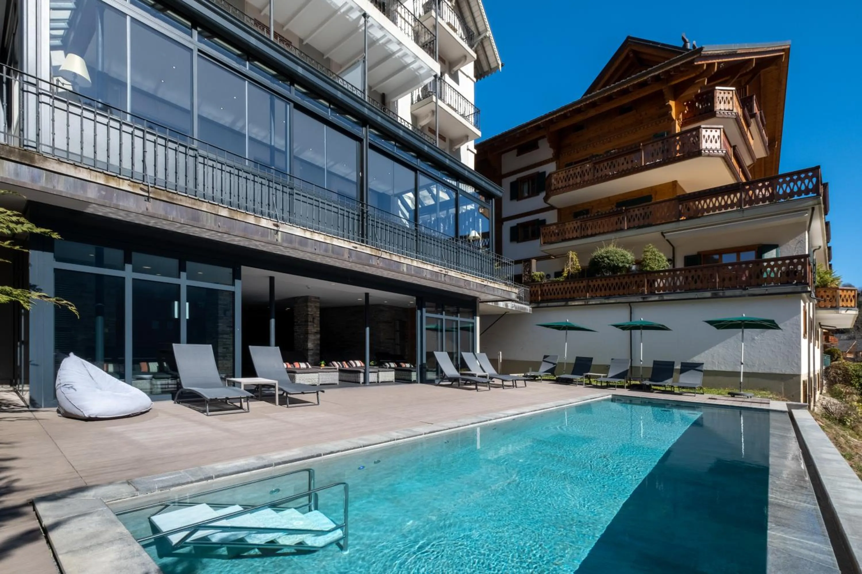 Swimming pool in Hôtel National Resort & Spa